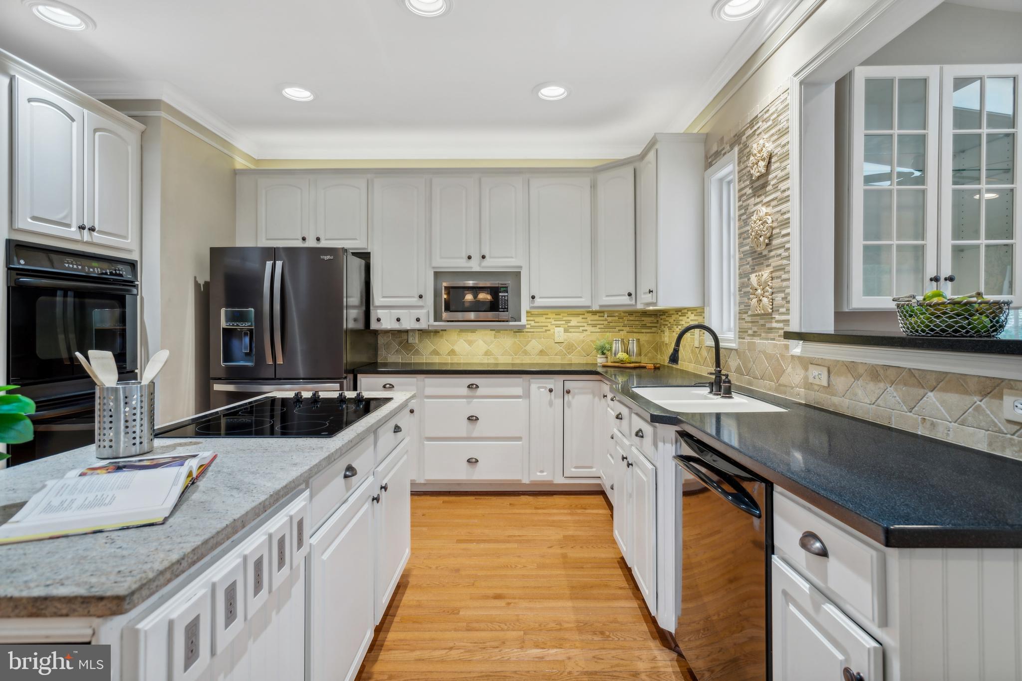 5479 ROSEHAVEN COURT