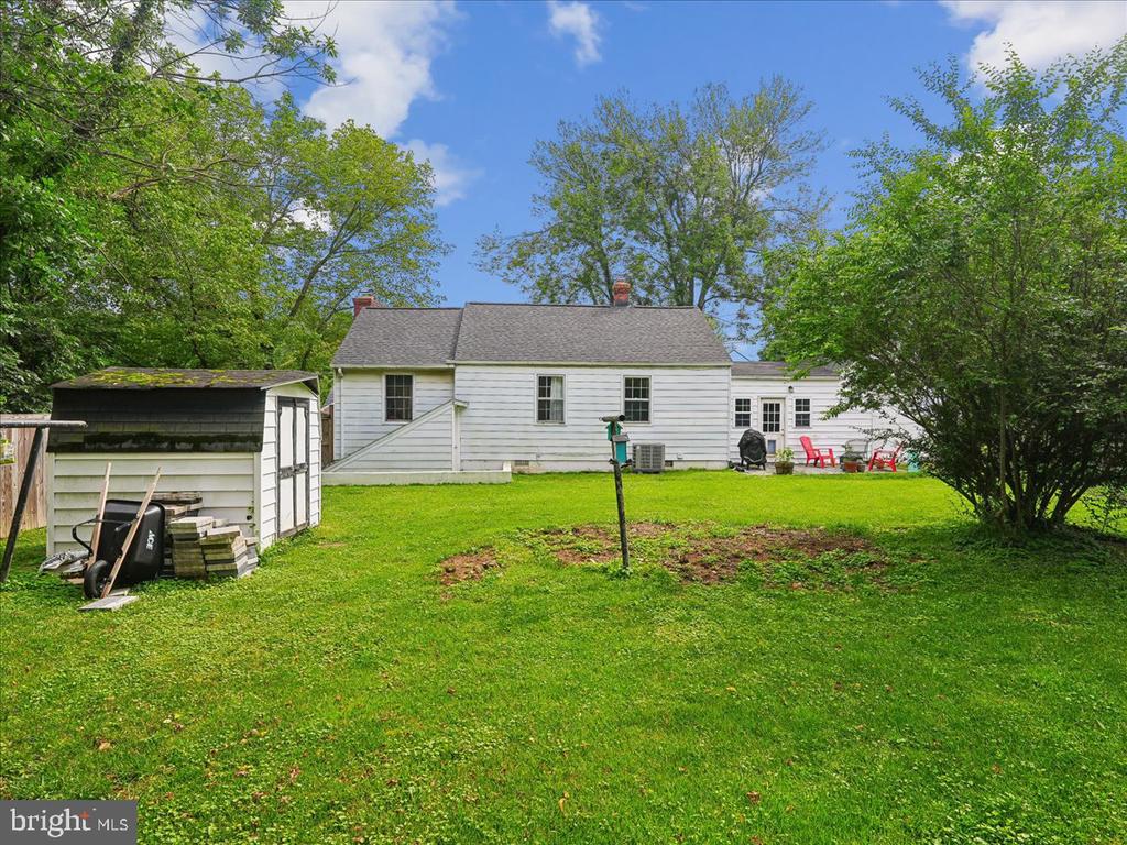4247 WARREN STREET
