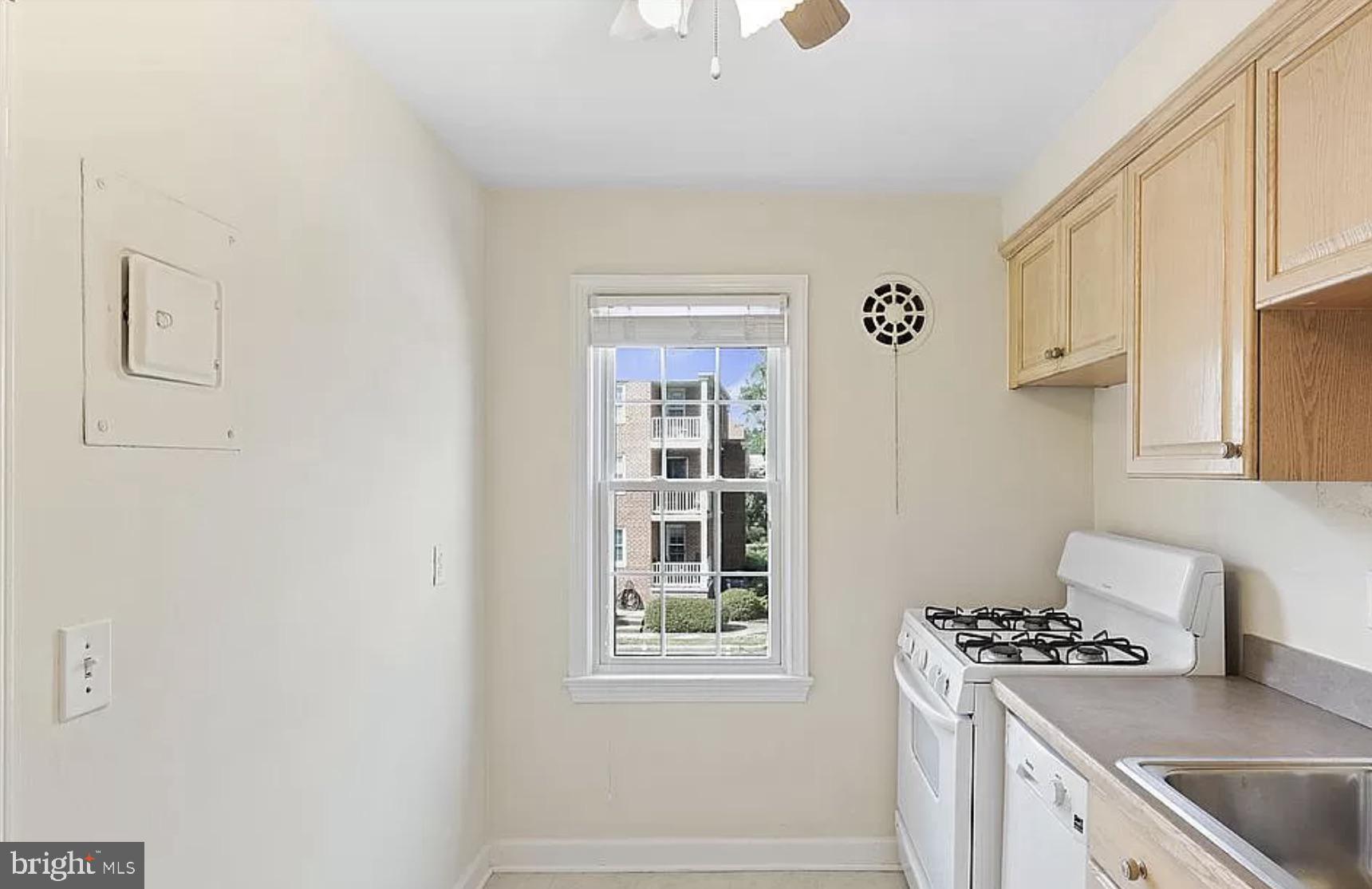 6710 W WAKEFIELD DRIVE B1