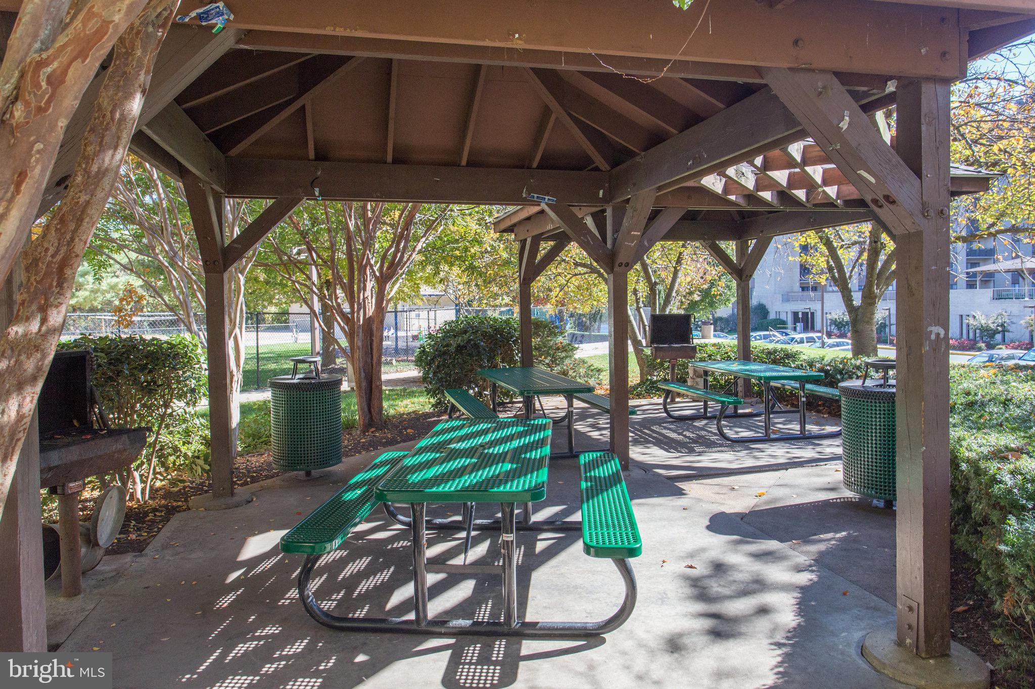 6001 ARLINGTON BOULEVARD 621