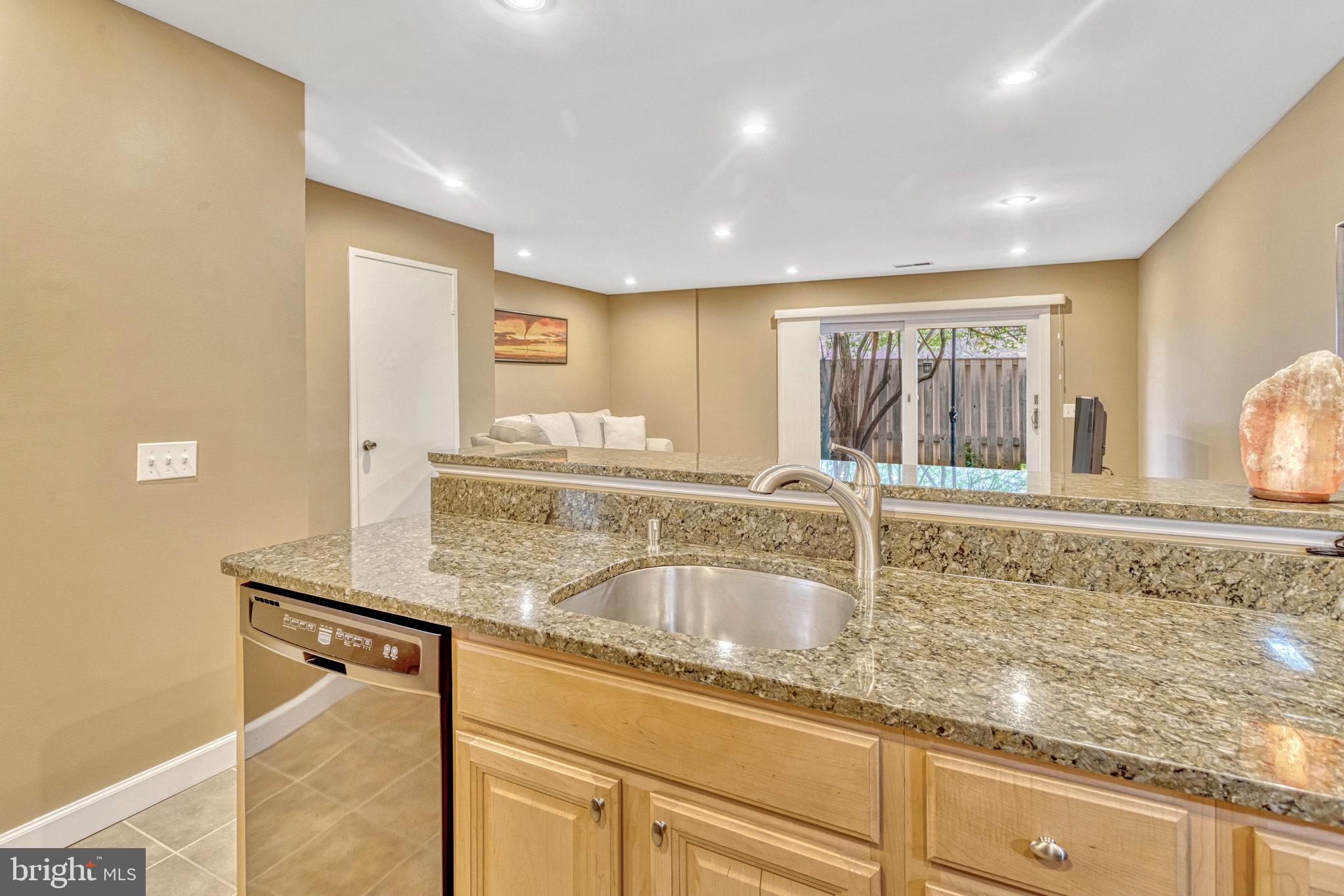 2726 GLENGYLE DRIVE 8