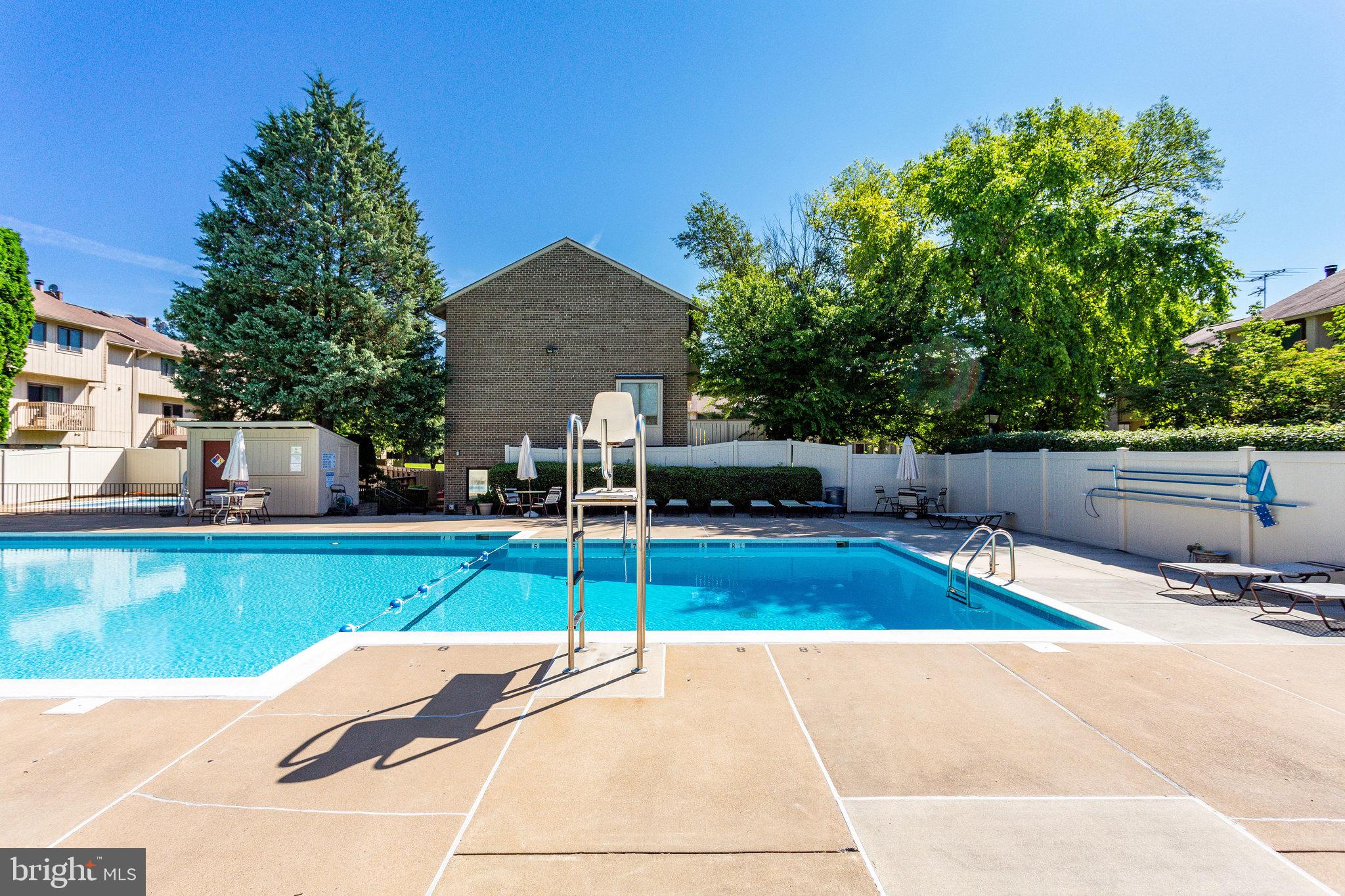 2726 GLENGYLE DRIVE 8