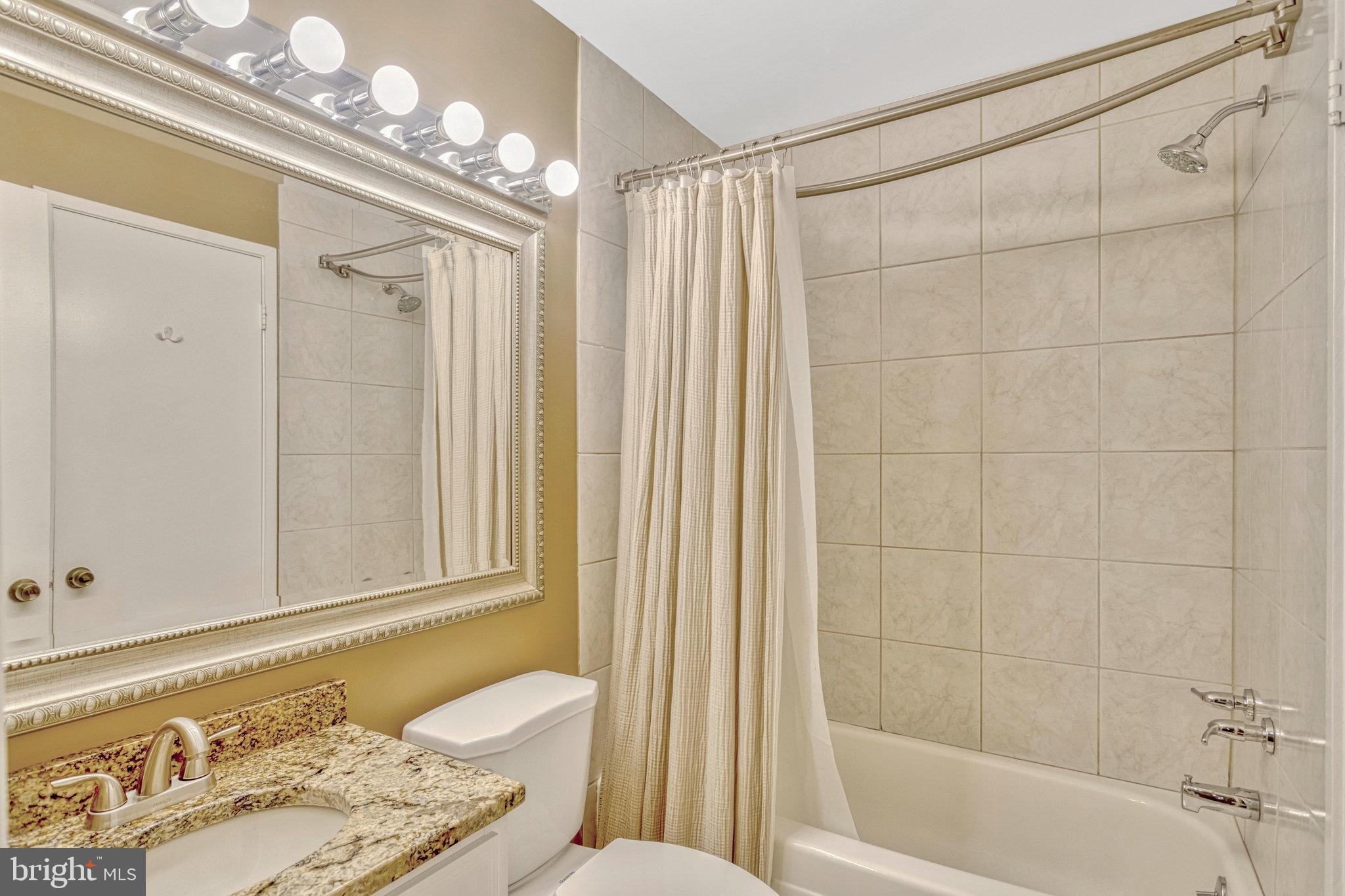 2726 GLENGYLE DRIVE 8