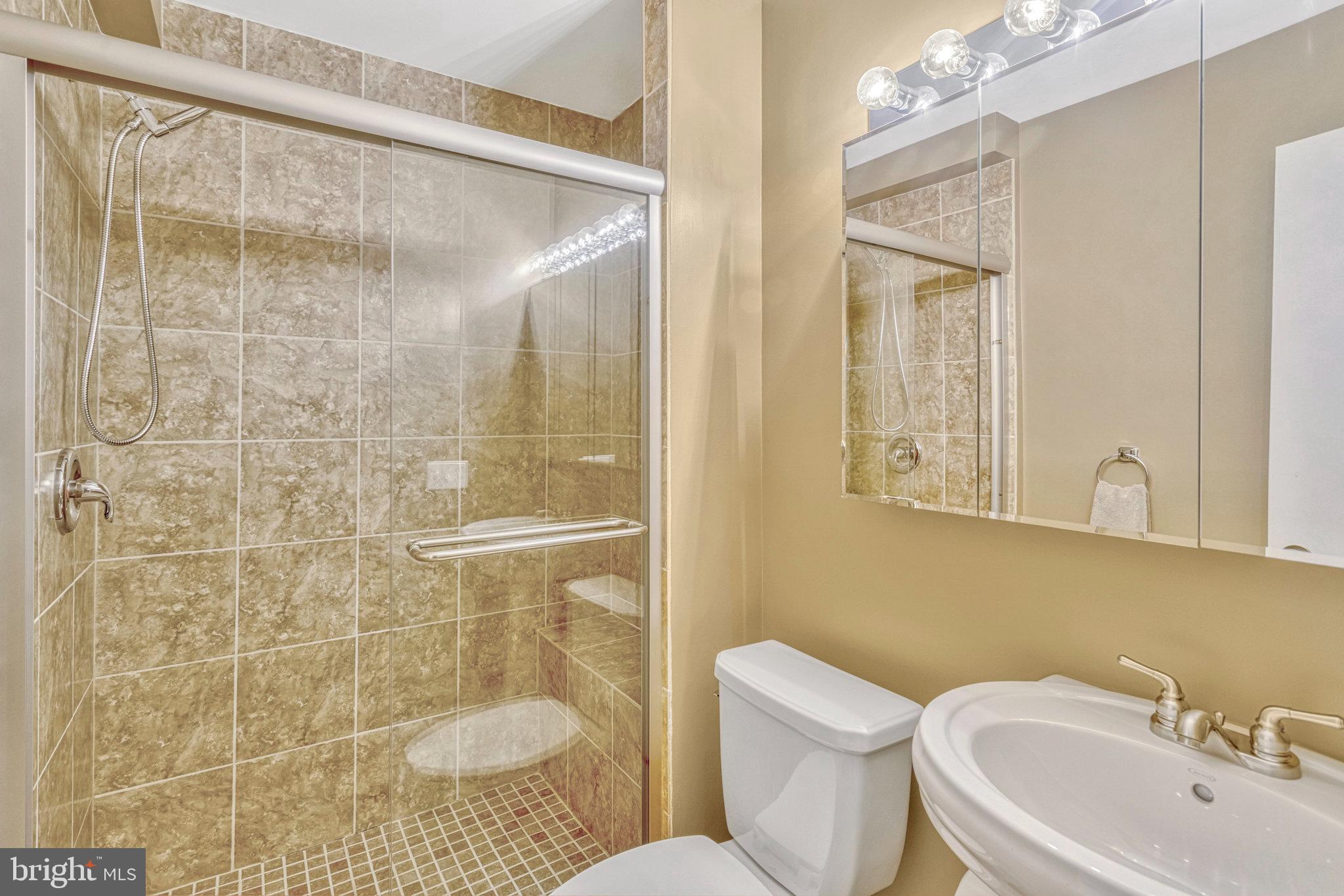 2726 GLENGYLE DRIVE 8