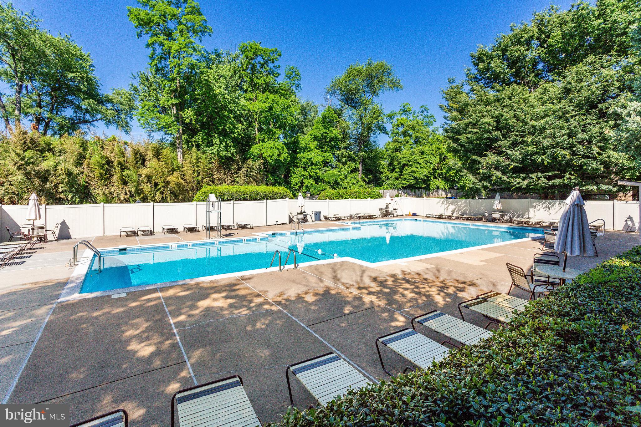 2726 GLENGYLE DRIVE 8