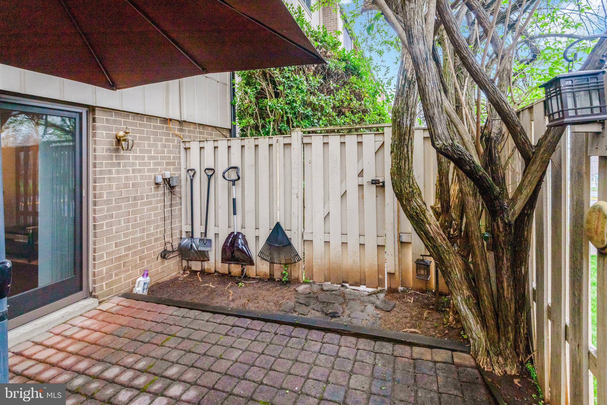 2726 GLENGYLE DRIVE 8