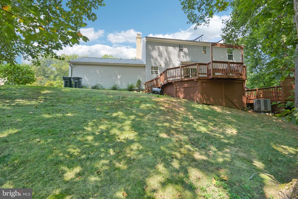 5307 HAMPTON FOREST WAY