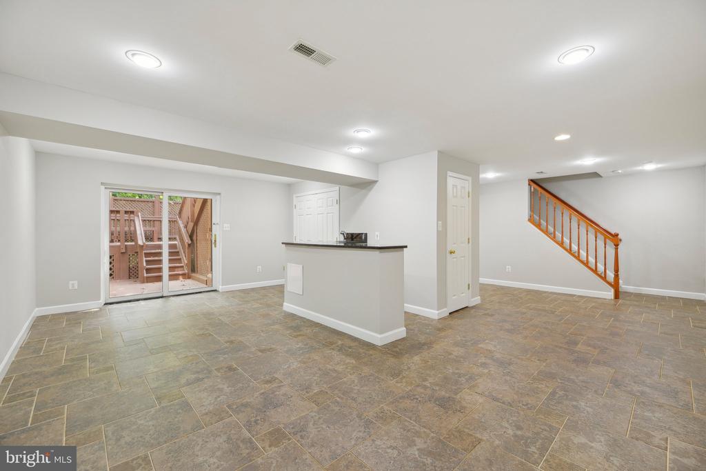 5307 HAMPTON FOREST WAY
