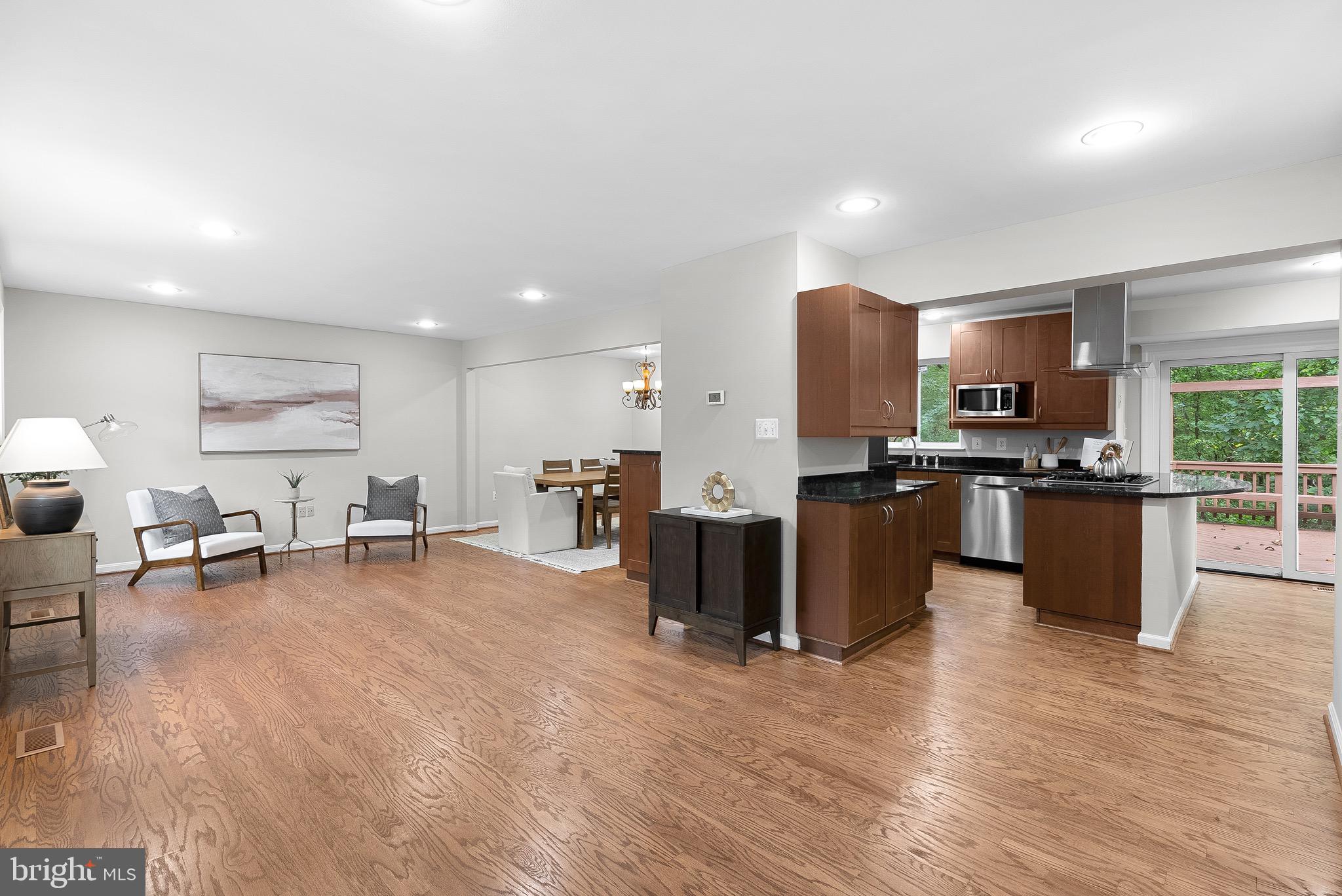 5307 HAMPTON FOREST WAY