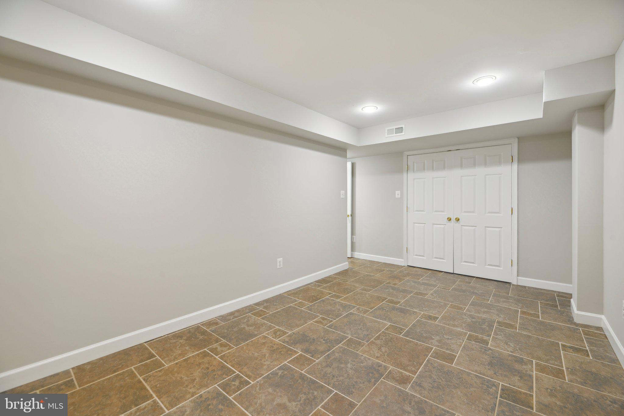 5307 HAMPTON FOREST WAY