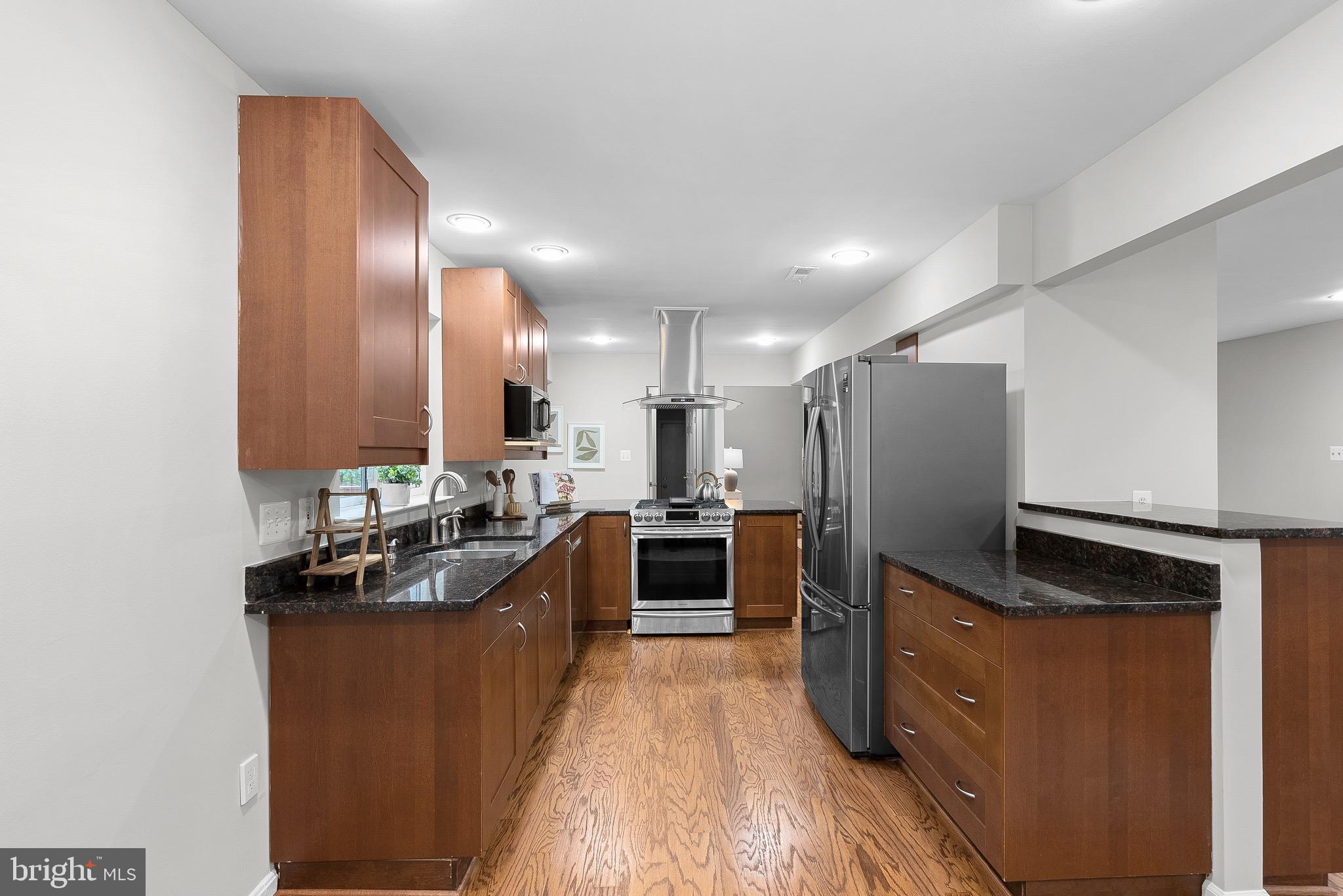 5307 HAMPTON FOREST WAY