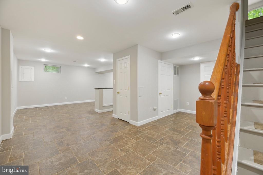 5307 HAMPTON FOREST WAY