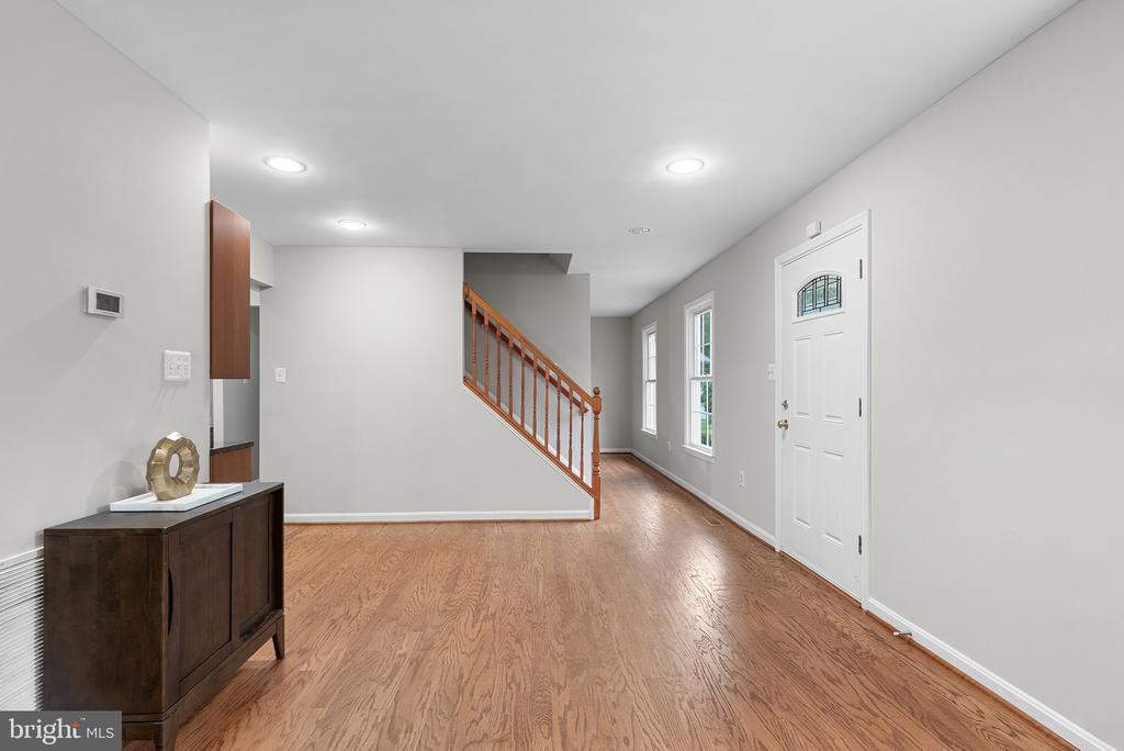 5307 HAMPTON FOREST WAY