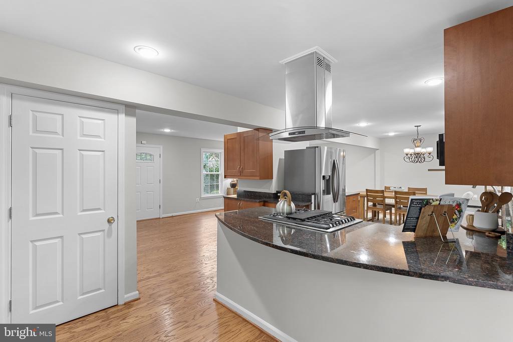 5307 HAMPTON FOREST WAY