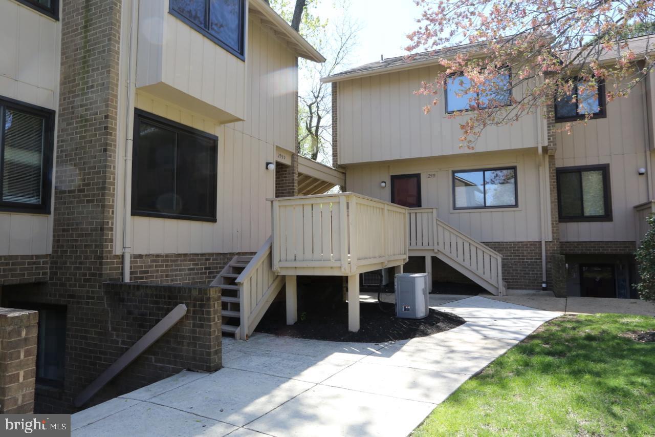 2590 GLENGYLE DRIVE 115