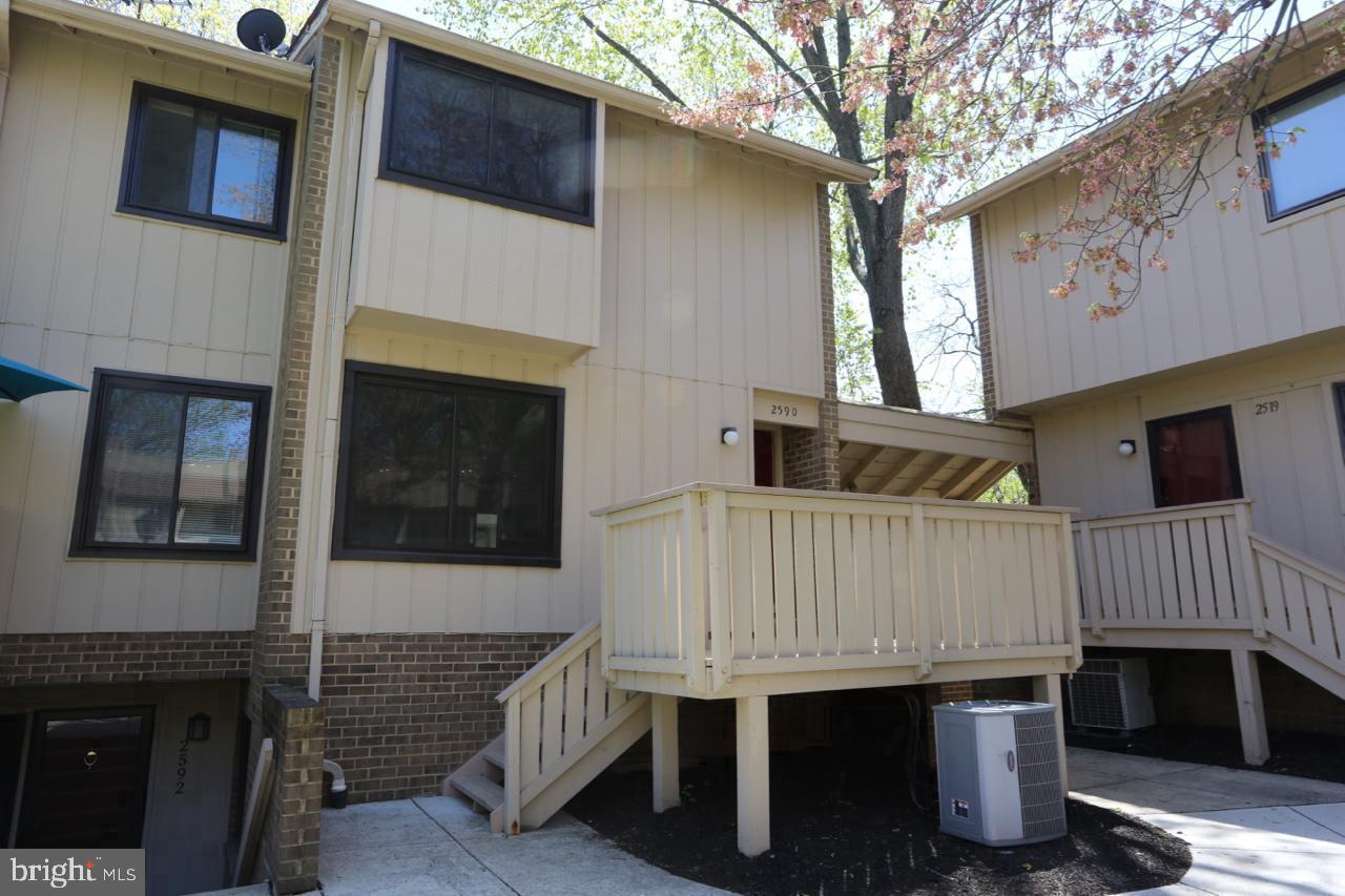 2590 GLENGYLE DRIVE 115