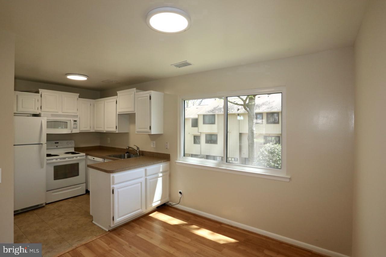 2590 GLENGYLE DRIVE 115