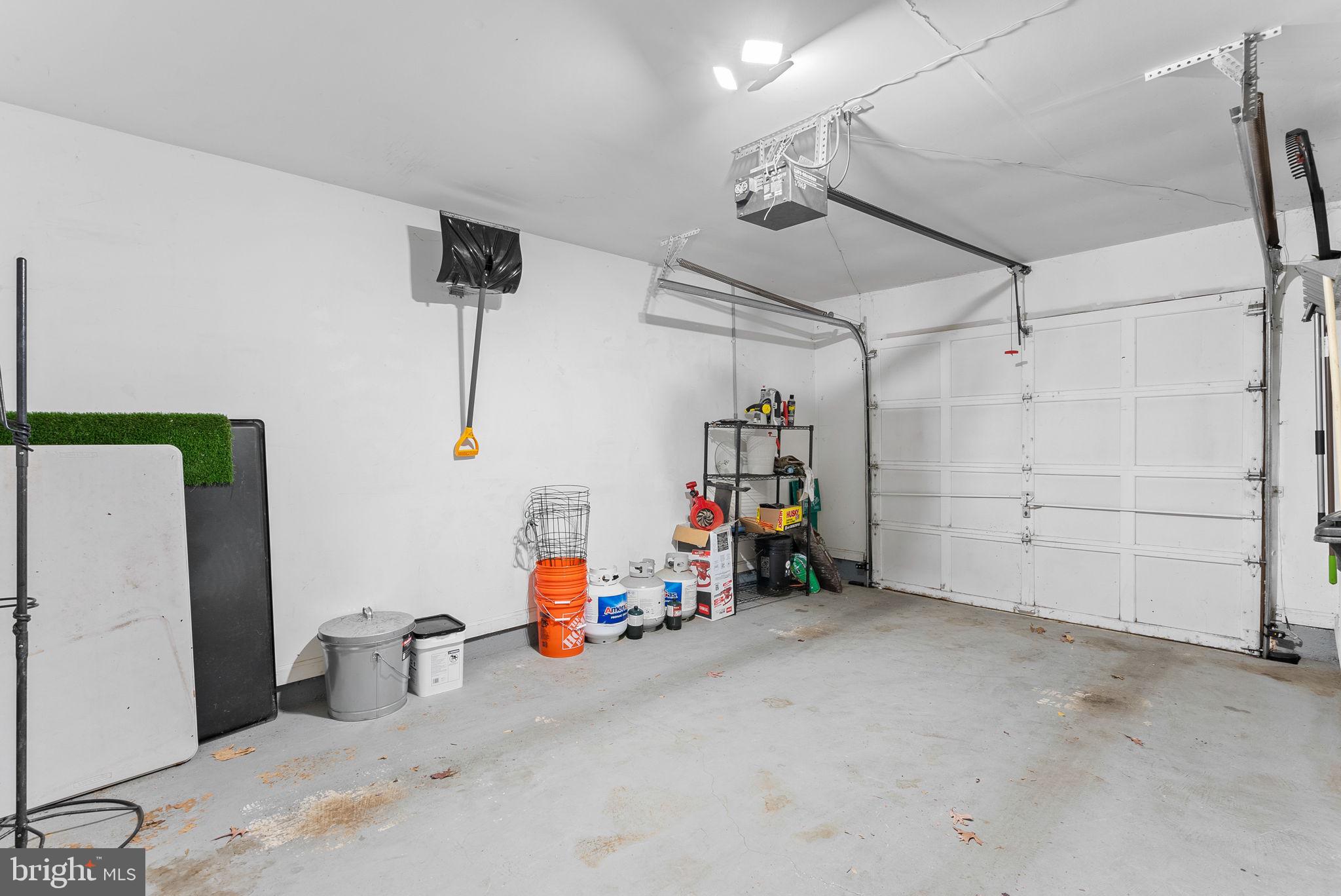 5604 GLENWOOD MEWS DRIVE