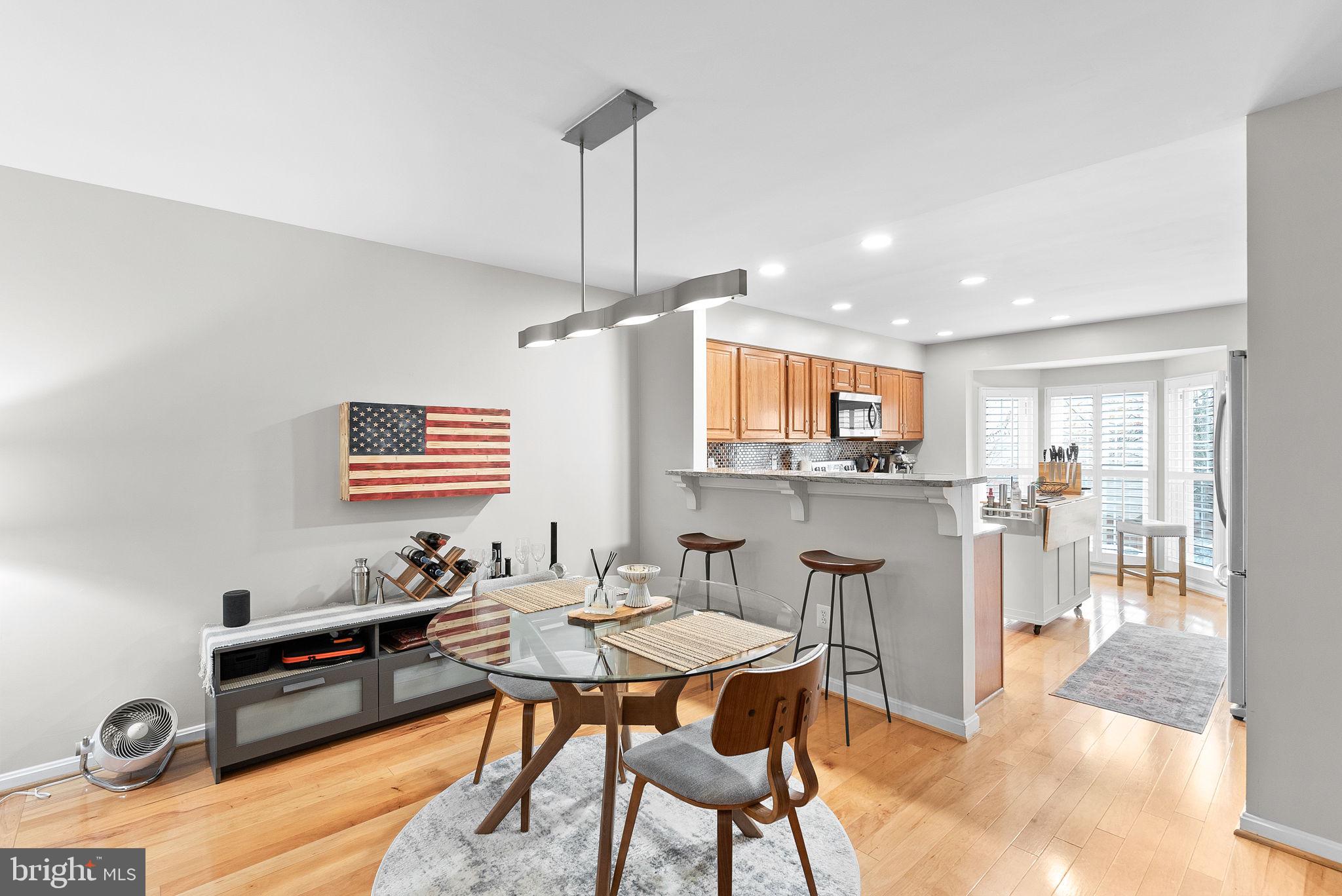 5604 GLENWOOD MEWS DRIVE