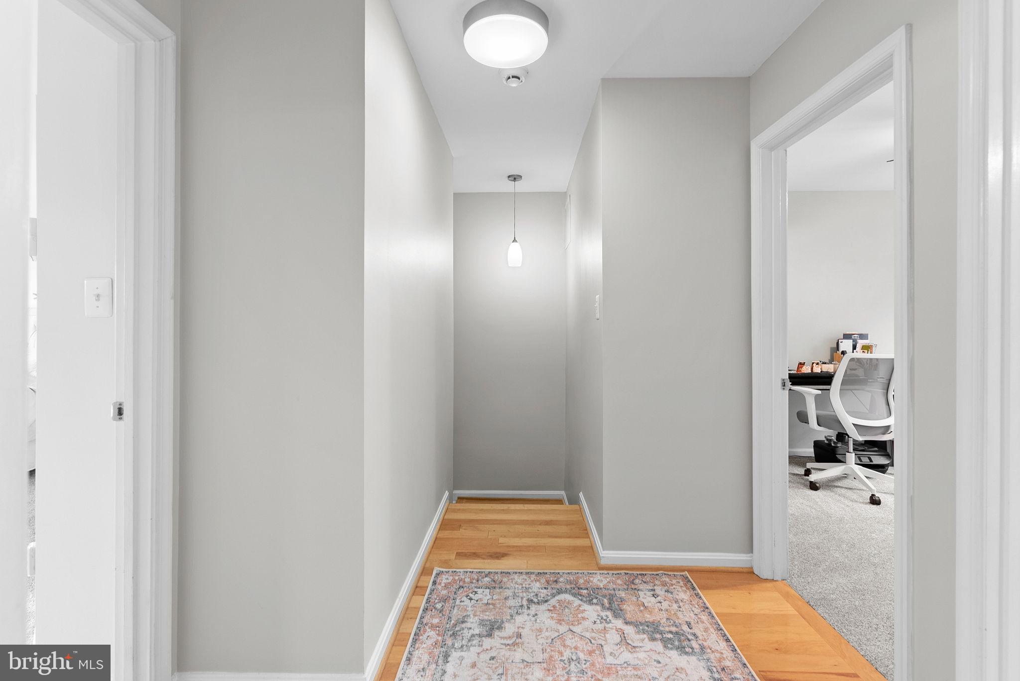 5604 GLENWOOD MEWS DRIVE