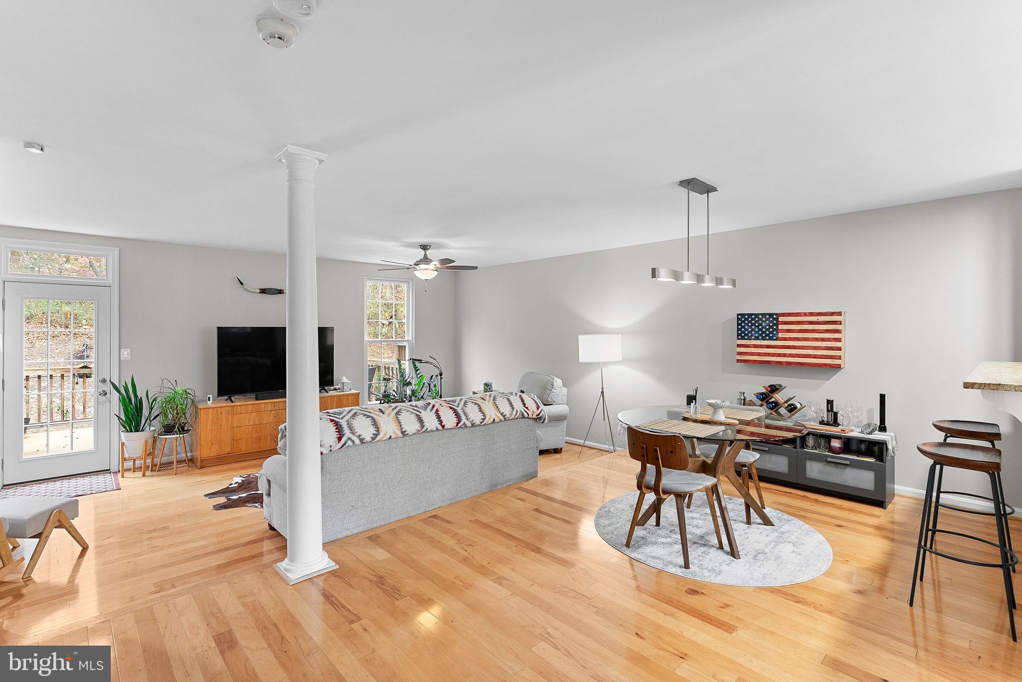 5604 GLENWOOD MEWS DRIVE