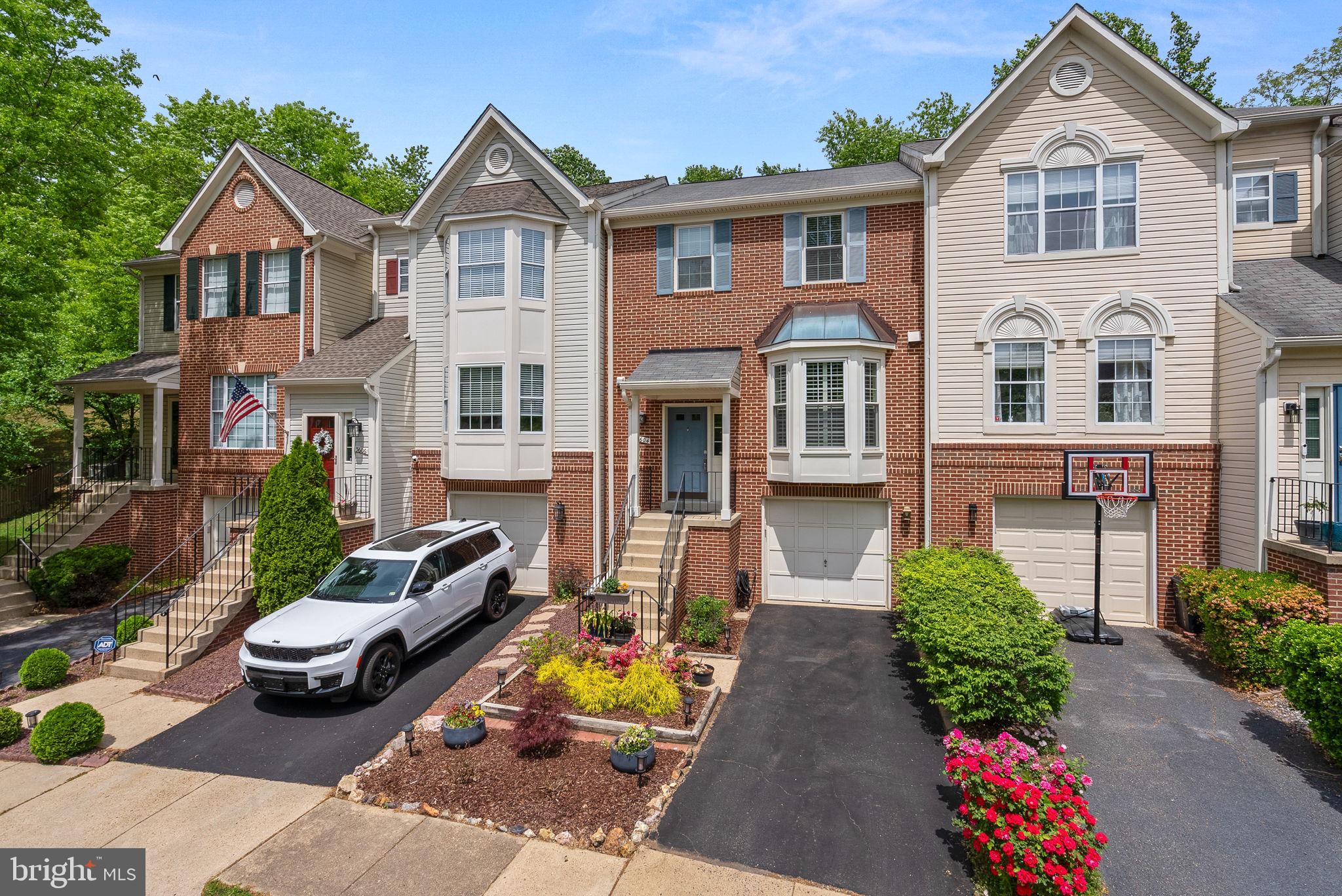 5604 GLENWOOD MEWS DRIVE