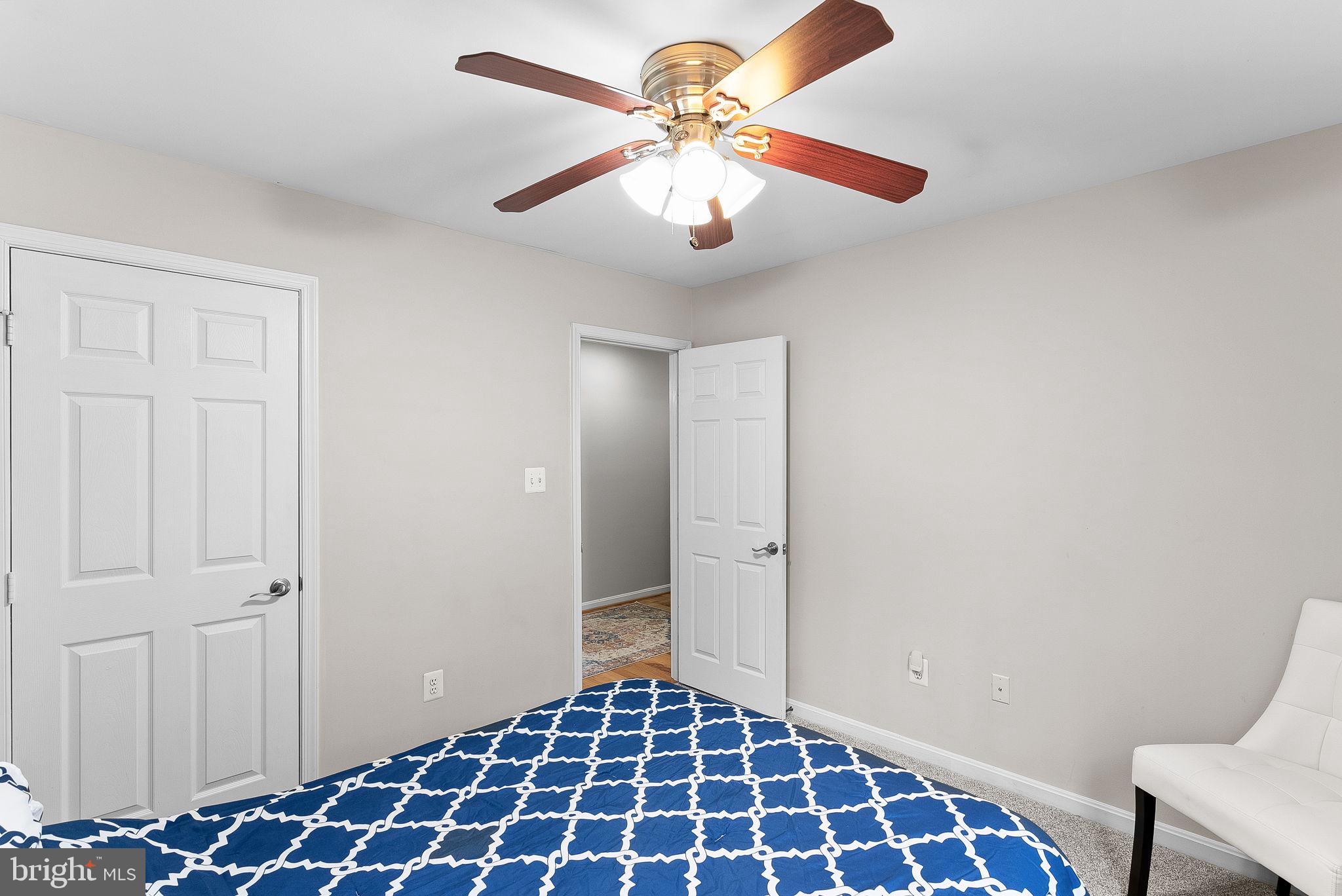 5604 GLENWOOD MEWS DRIVE