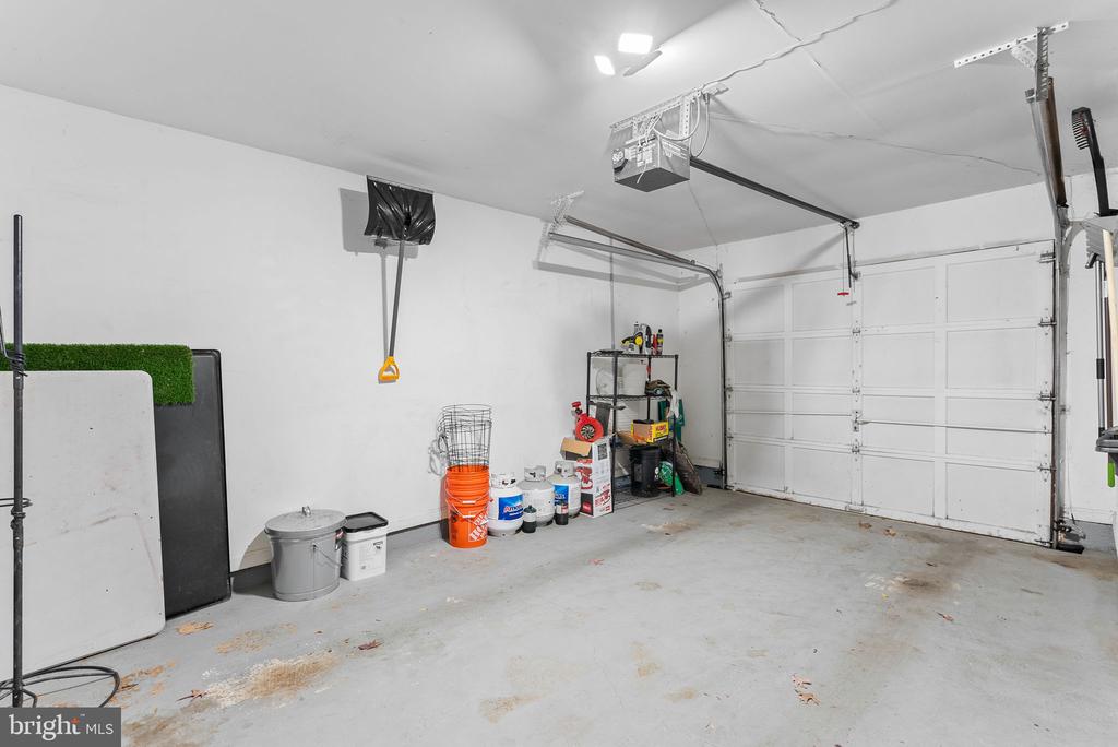 5604 GLENWOOD MEWS DRIVE