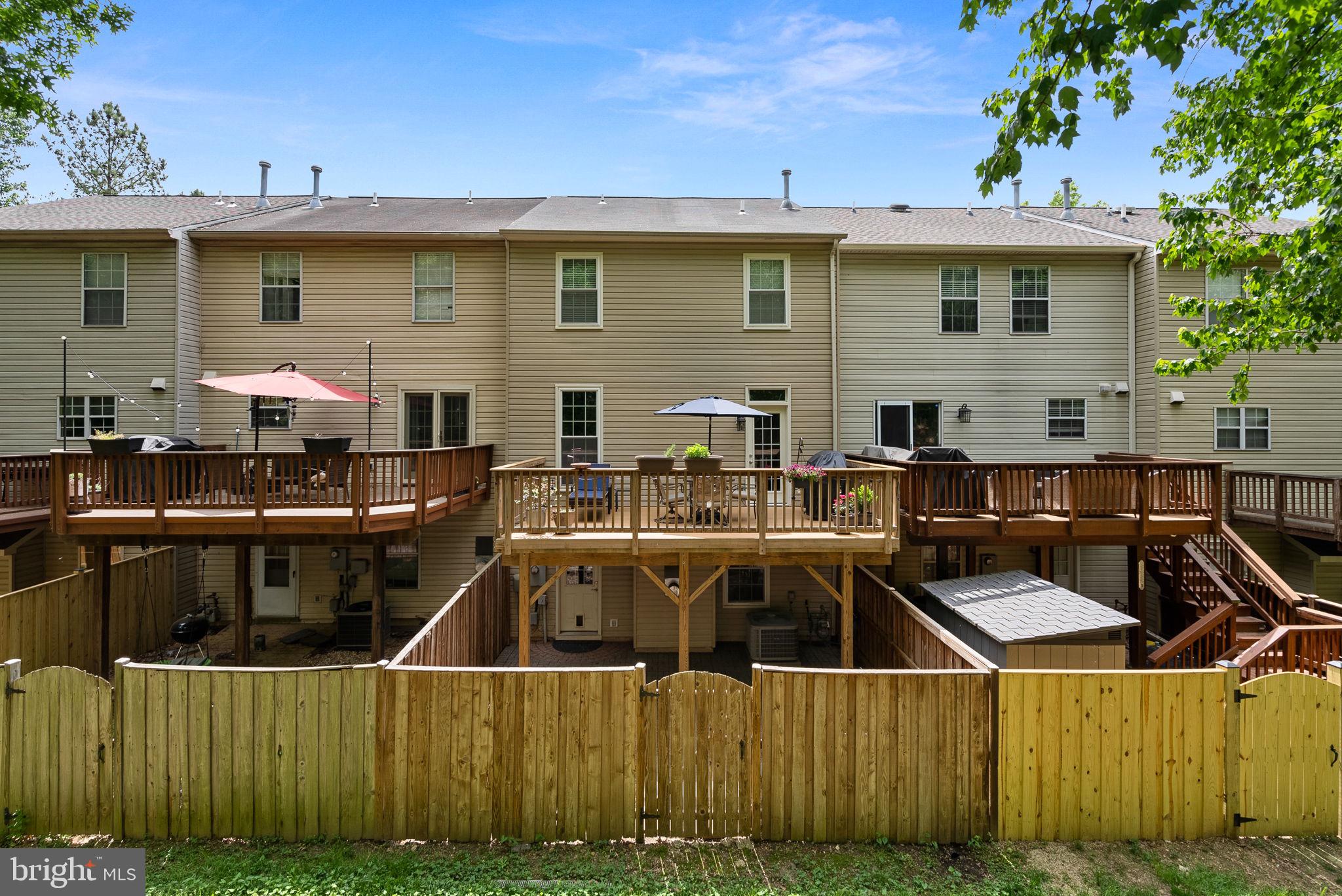 5604 GLENWOOD MEWS DRIVE