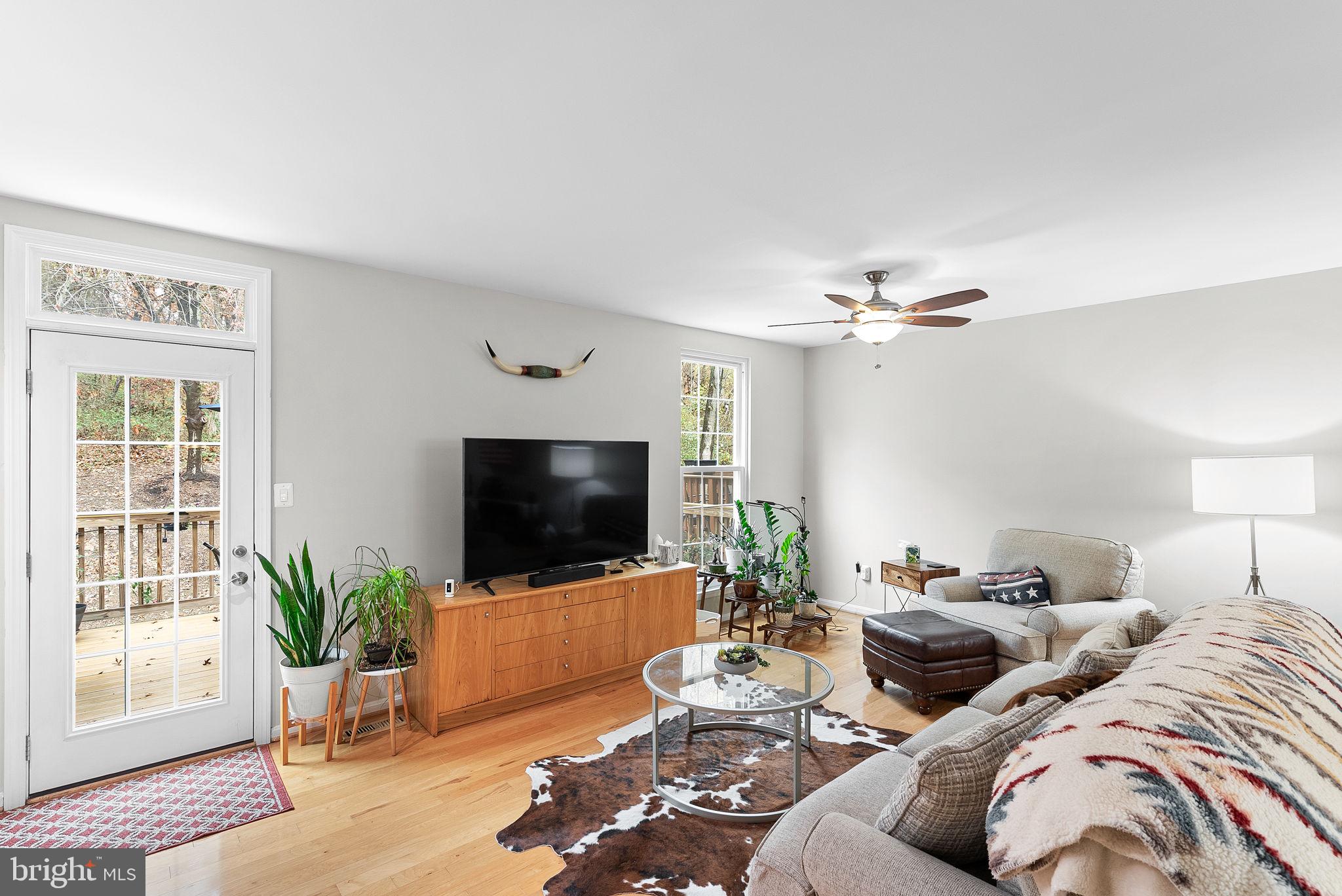 5604 GLENWOOD MEWS DRIVE