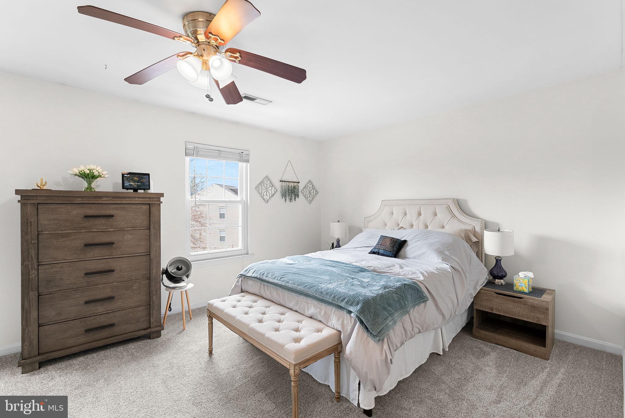 5604 GLENWOOD MEWS DRIVE