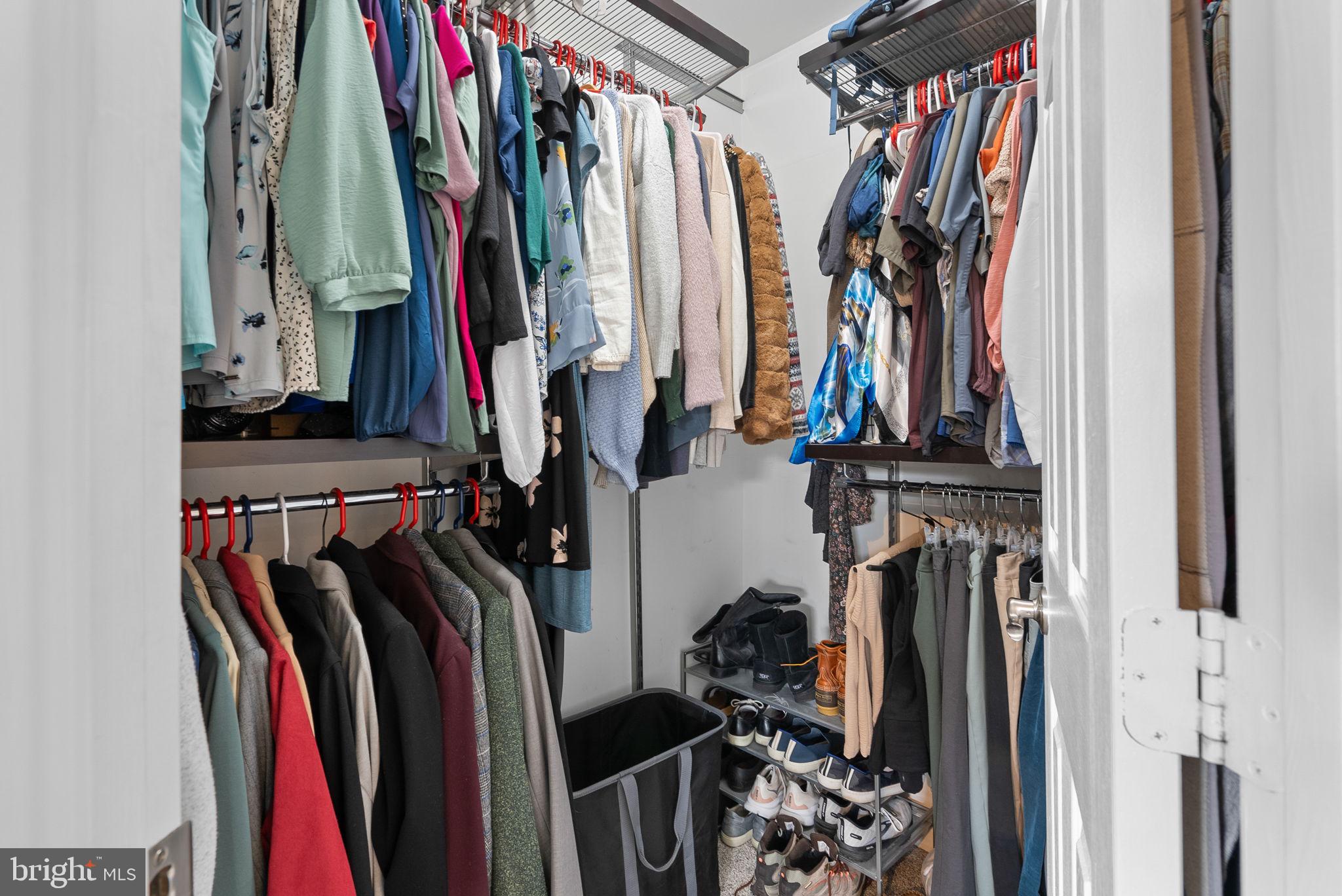 5604 GLENWOOD MEWS DRIVE