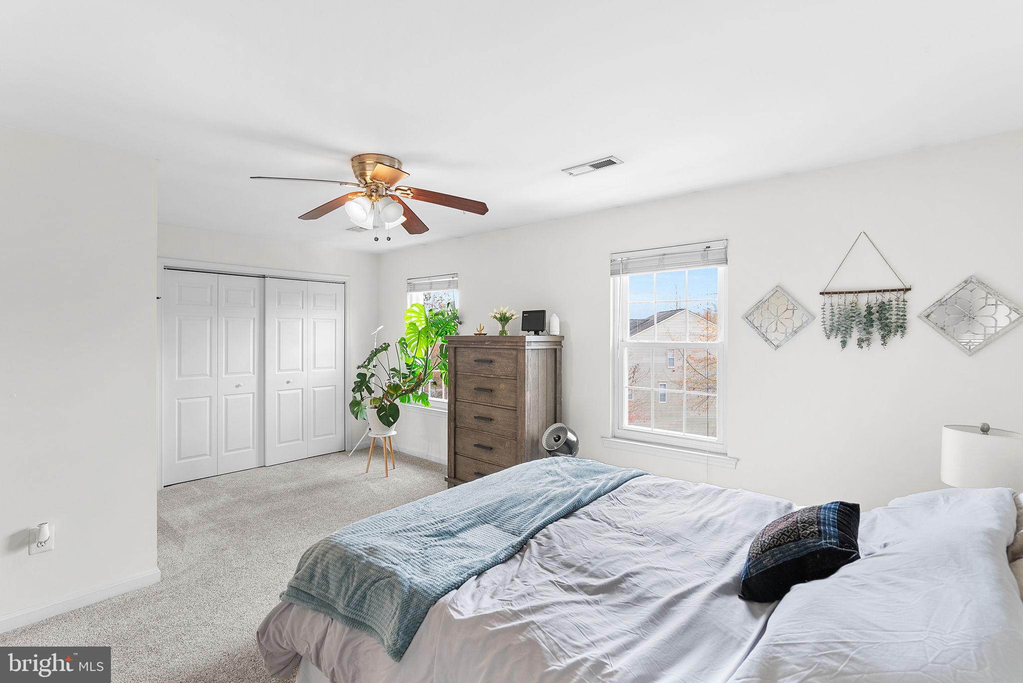 5604 GLENWOOD MEWS DRIVE