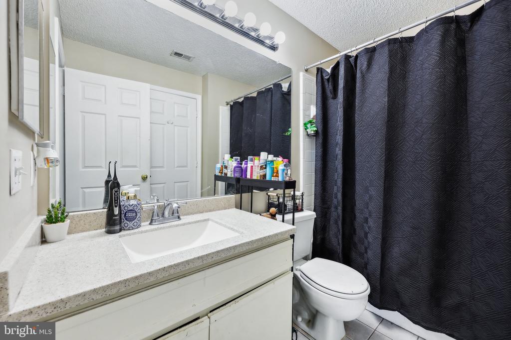 3805 GREEN RIDGE COURT 201
