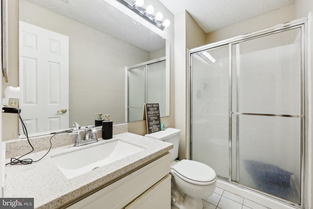 3805 GREEN RIDGE COURT 201