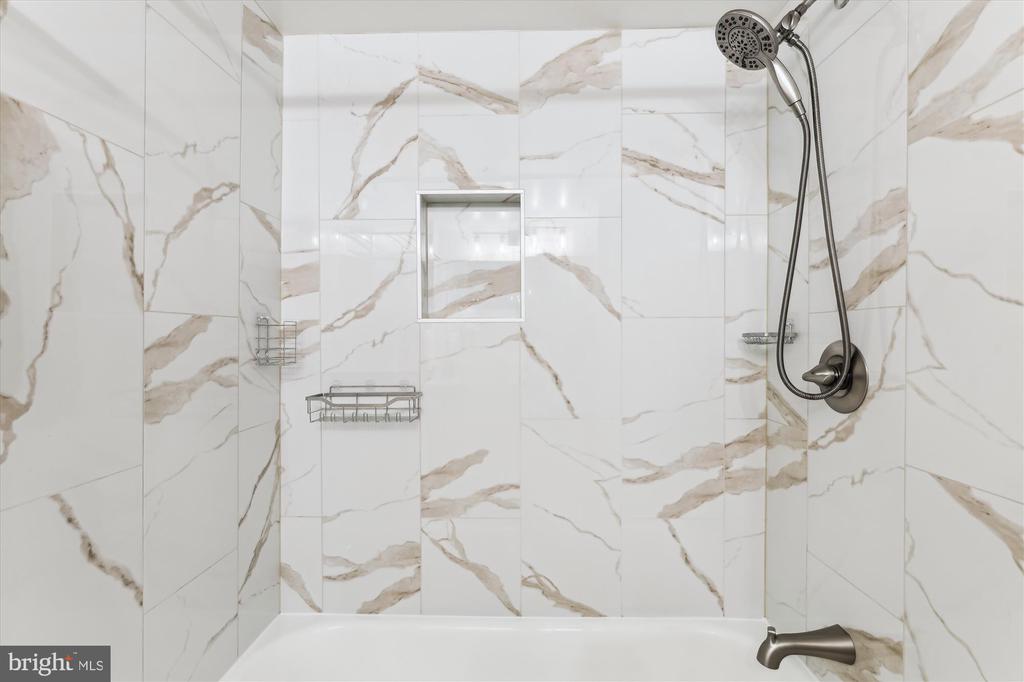 2032 ROYAL FERN COURT 11A