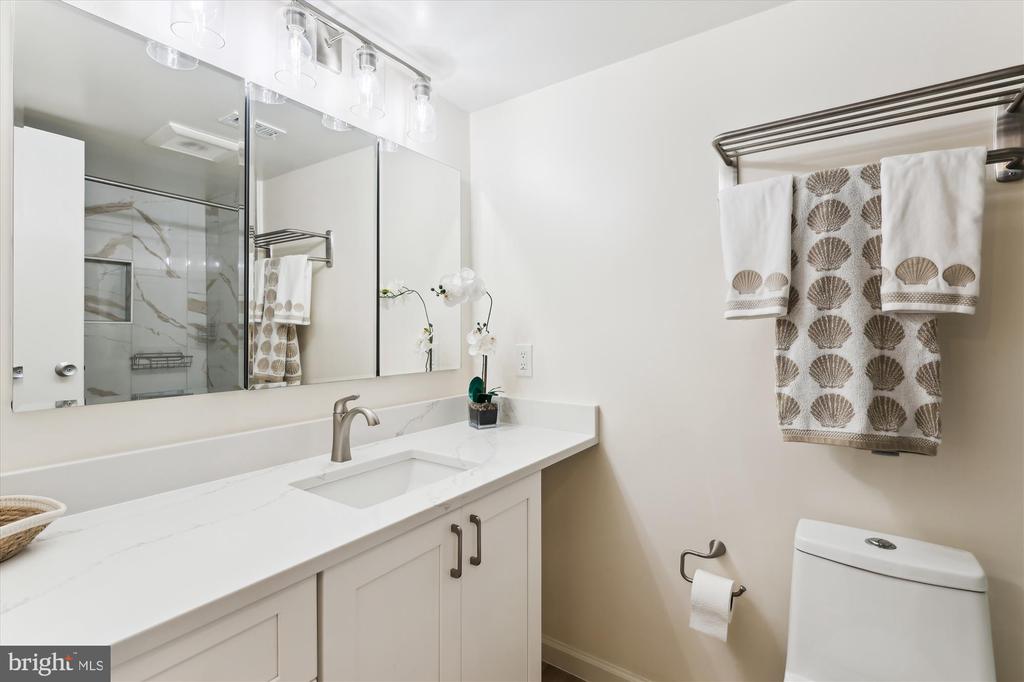 2032 ROYAL FERN COURT 11A