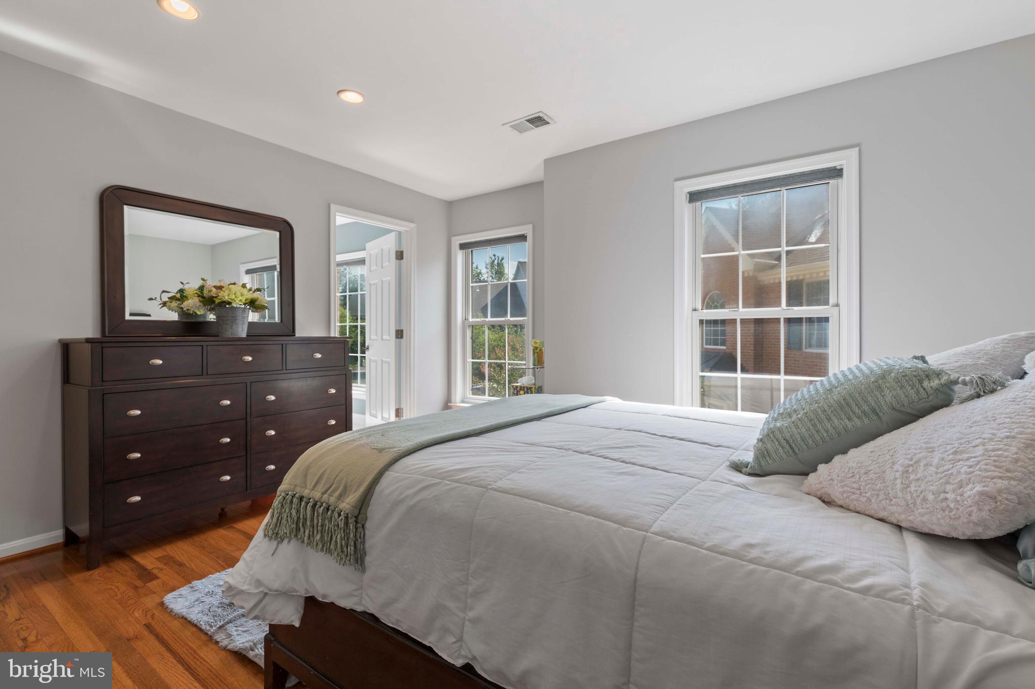 12980 HIGHLAND OAKS COURT