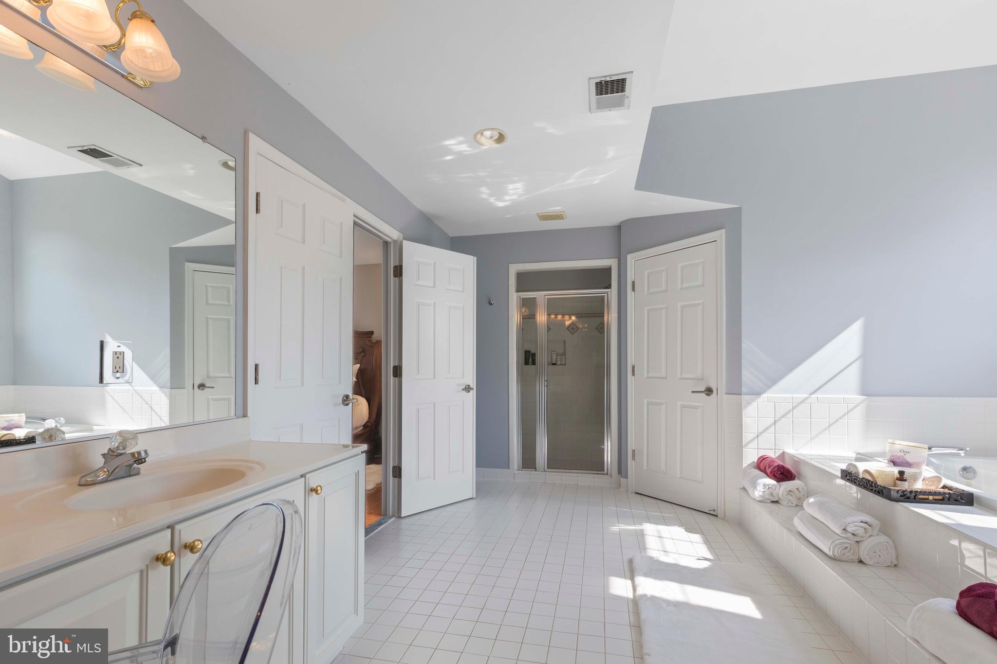 12980 HIGHLAND OAKS COURT