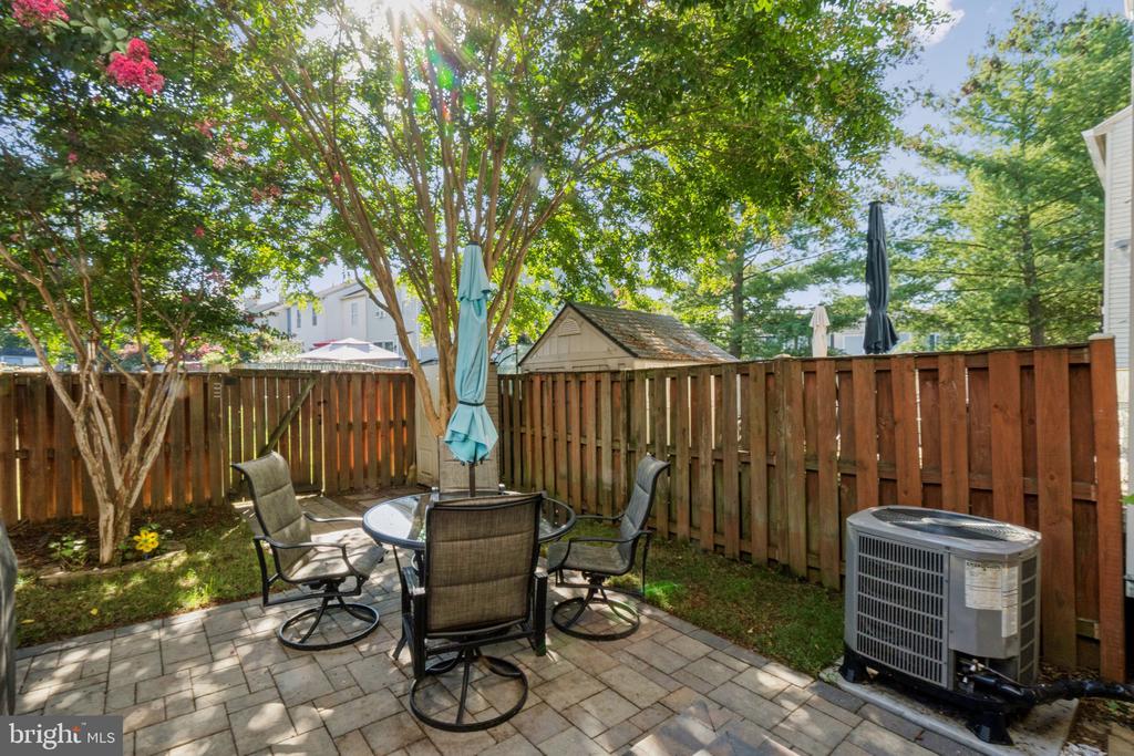 6575 OLD CARRIAGE DRIVE