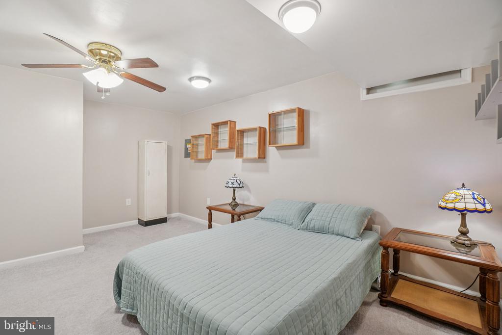 6575 OLD CARRIAGE DRIVE