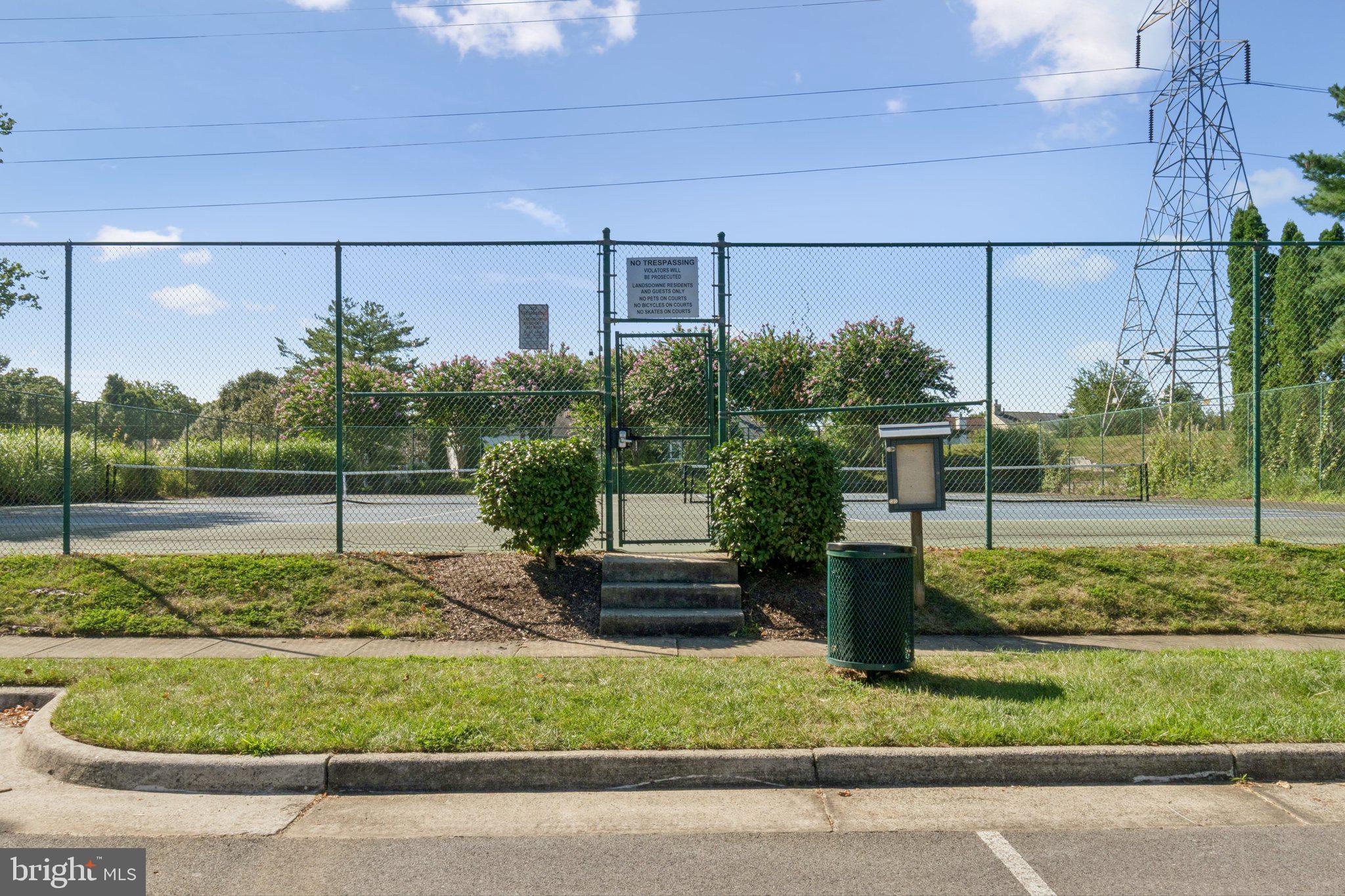 6575 OLD CARRIAGE DRIVE