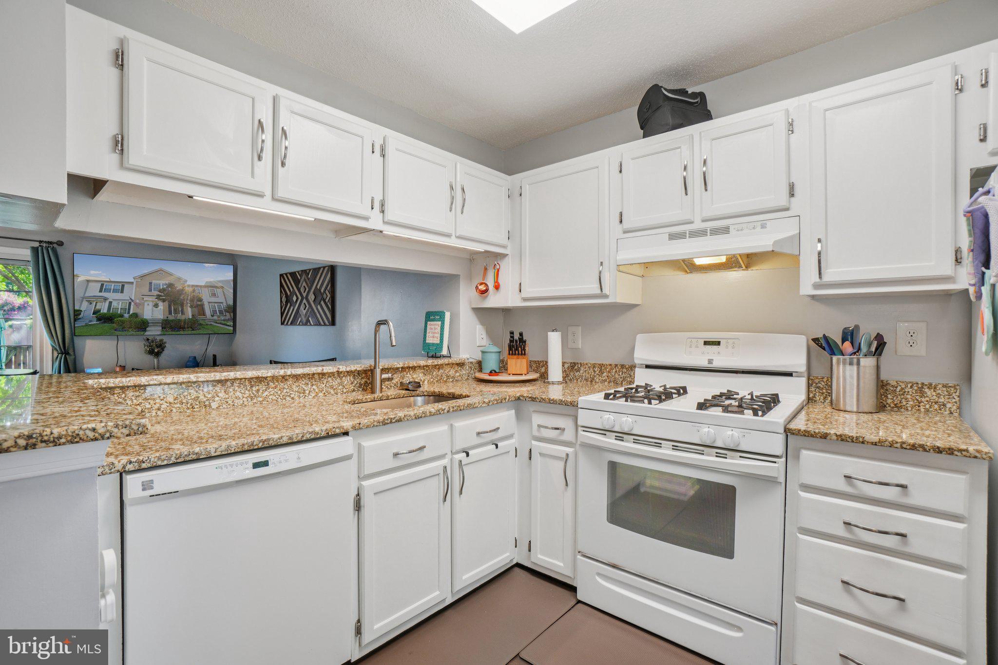 6575 OLD CARRIAGE DRIVE