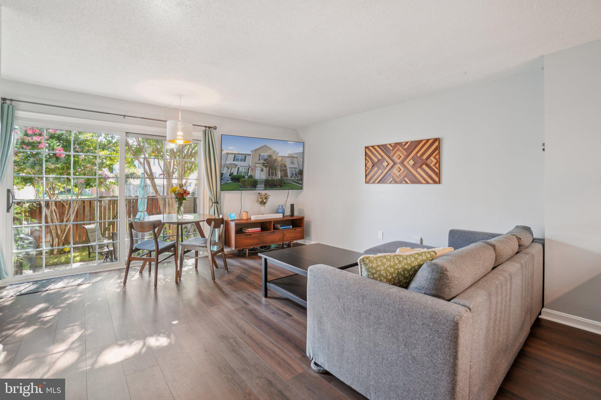 6575 OLD CARRIAGE DRIVE