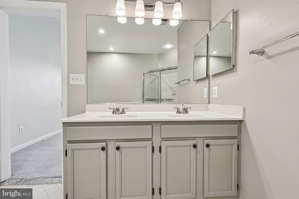 4225 MOZART BRIGADE LANE 94