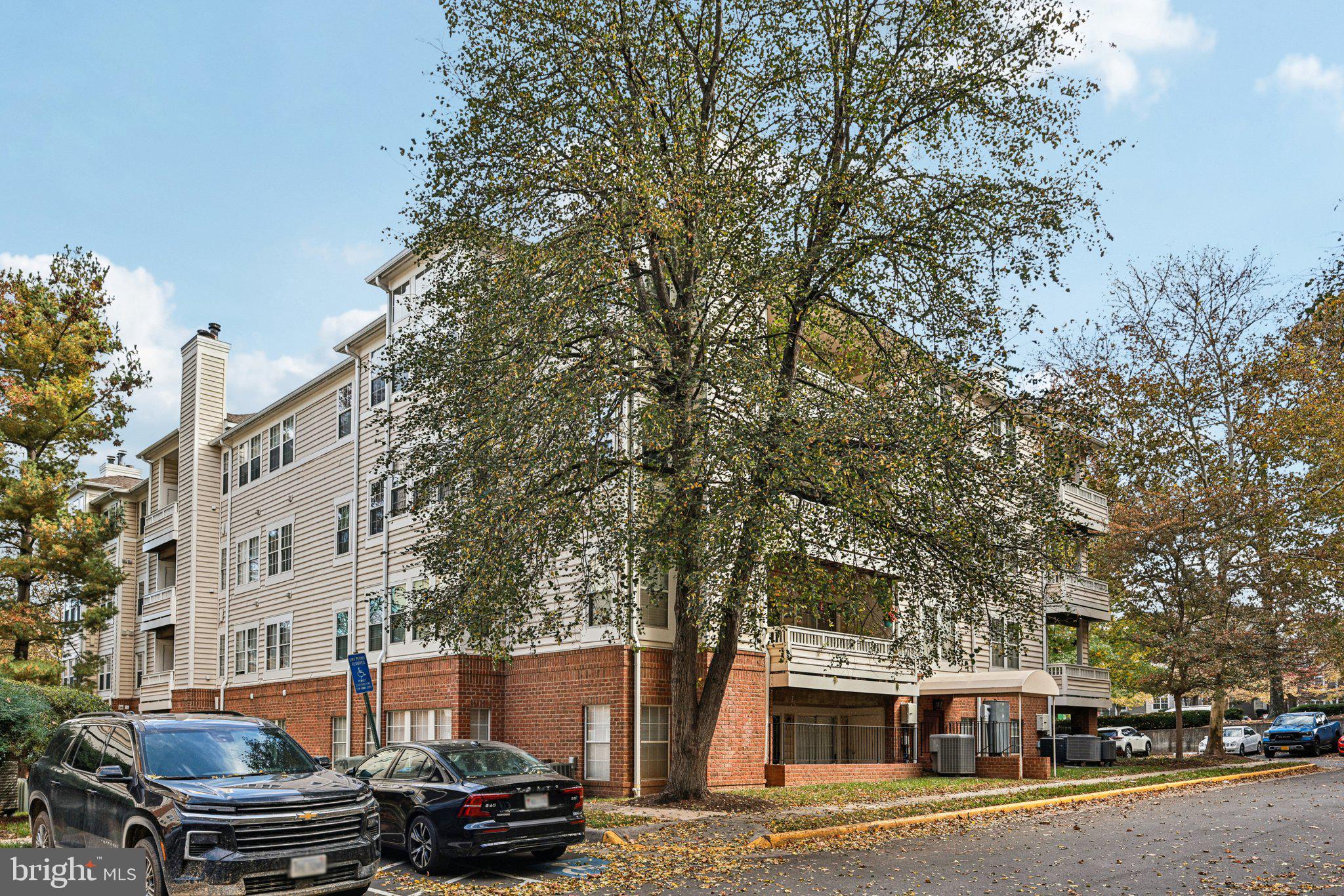 4225 MOZART BRIGADE LANE 94