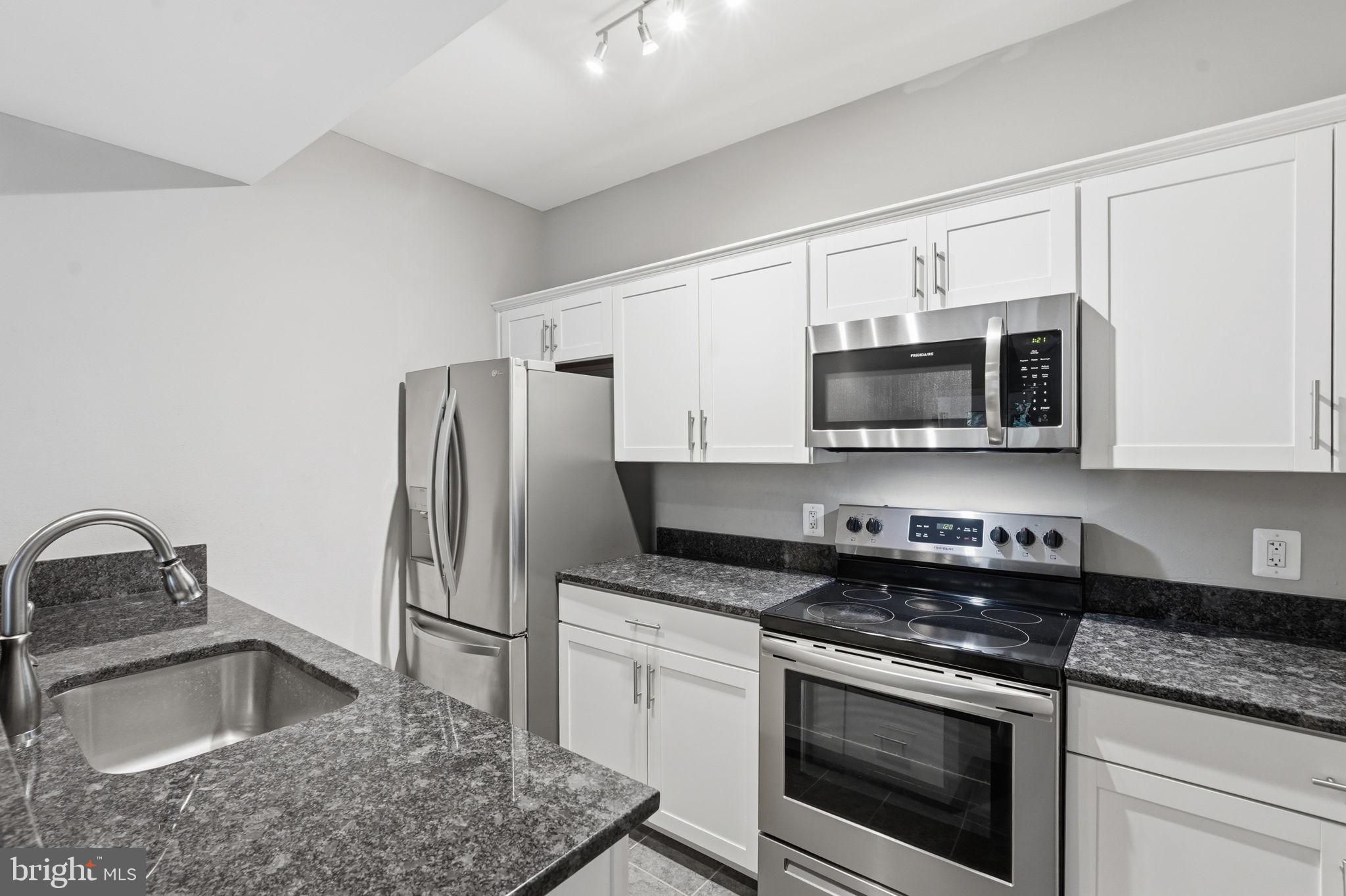 12155 PENDERVIEW TERRACE 823
