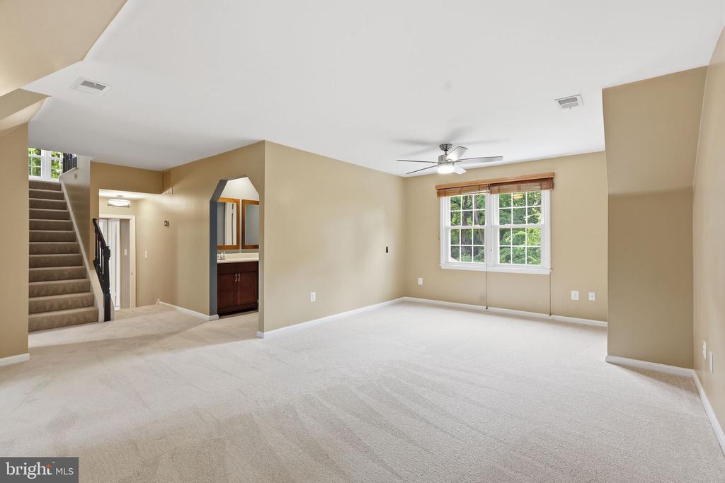 11913 HOLLY SPRING DRIVE