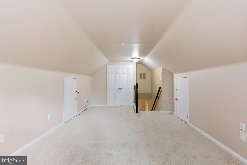 11913 HOLLY SPRING DRIVE