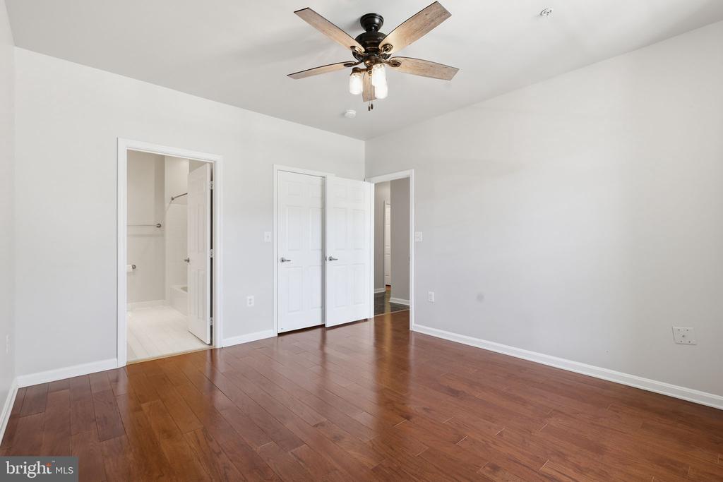 6475 CHEYENNE DRIVE 301